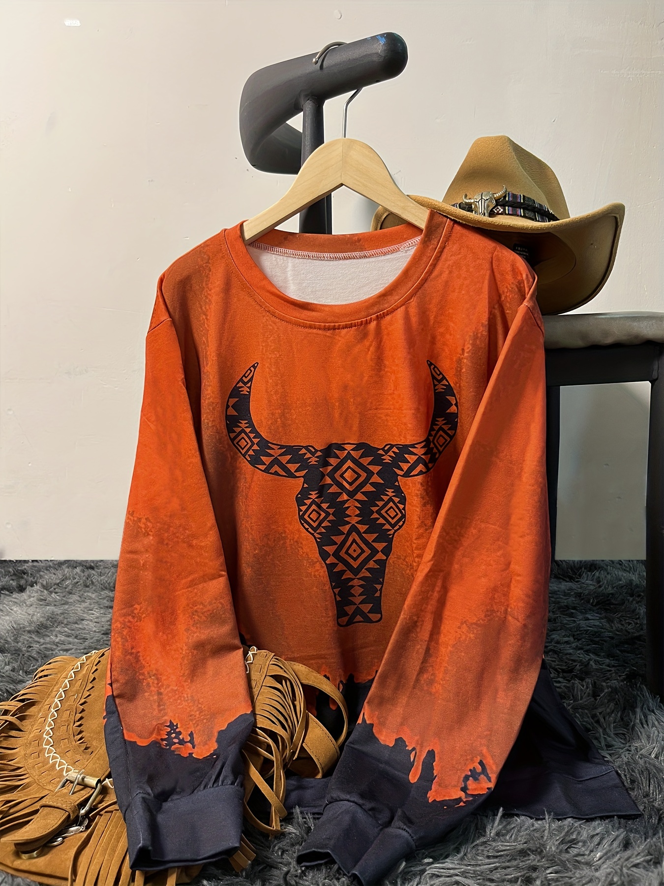 Bull Head Print Crew Neck Sweatshirt, Vintage Long Sleeve Western Style（Buy 2 Free Shipping)