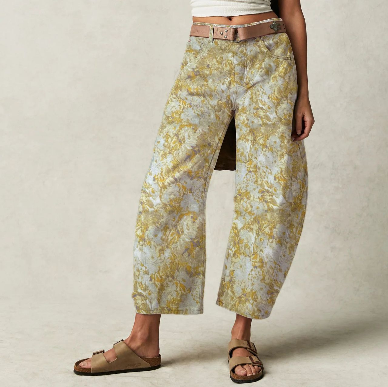 ⏰Hot Sale-Valentine's Day Limited Time 49% OFF🔥Mid-Rise Vintage barrel Heart Printed jeans（Buy 2 Free Shipping）