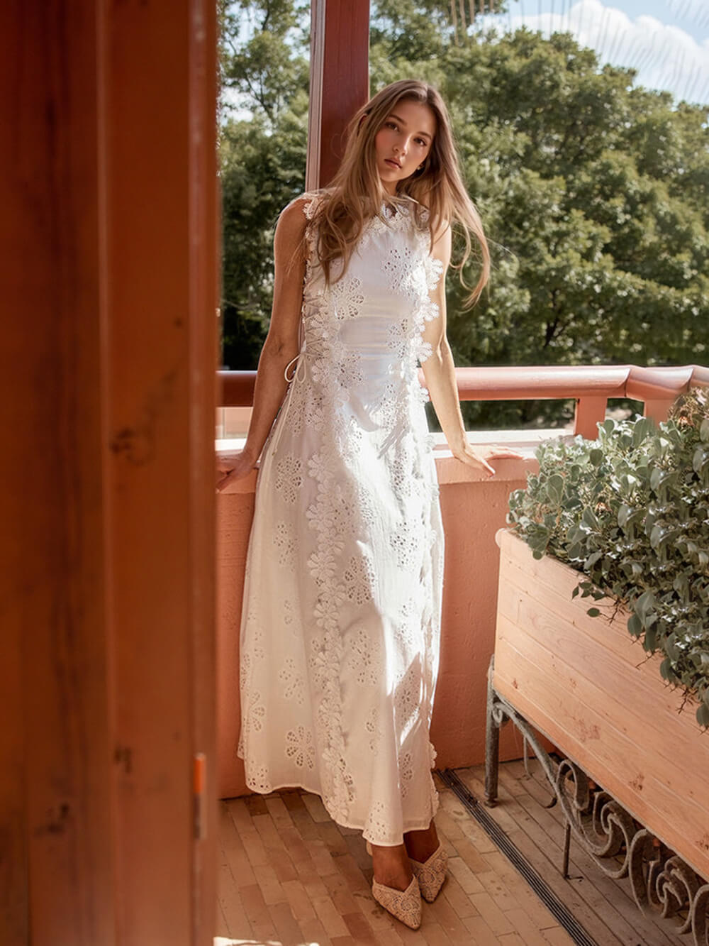 Delicate Lace Hook And Lace Up Sides Maxi Dress （Buy 2 Free Shipping)
