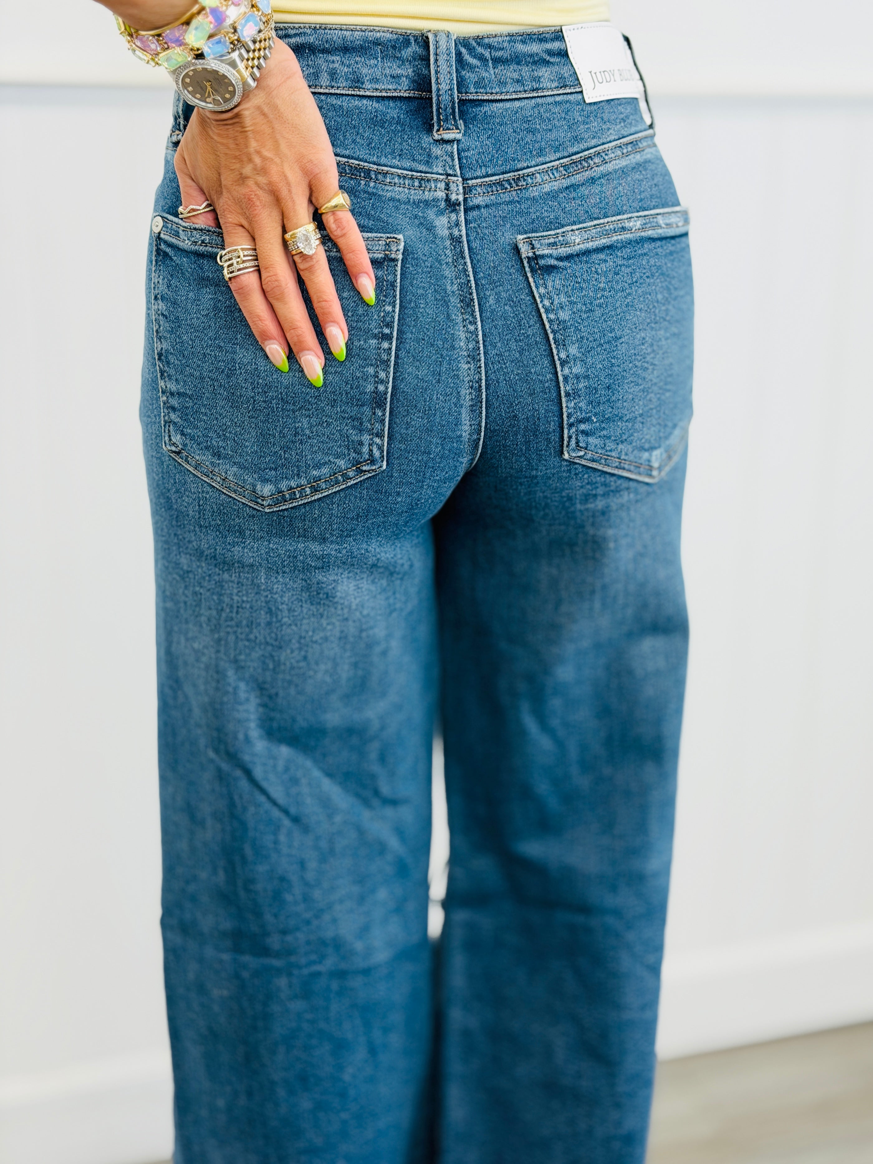 Judy Blue Downtown Darling Rigid Magic Straight Jeans (Buy 2 Free Shipping)