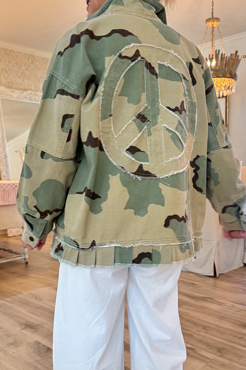 Camo Peace Patch Denim Jacket(buy 2 Free Shipping）