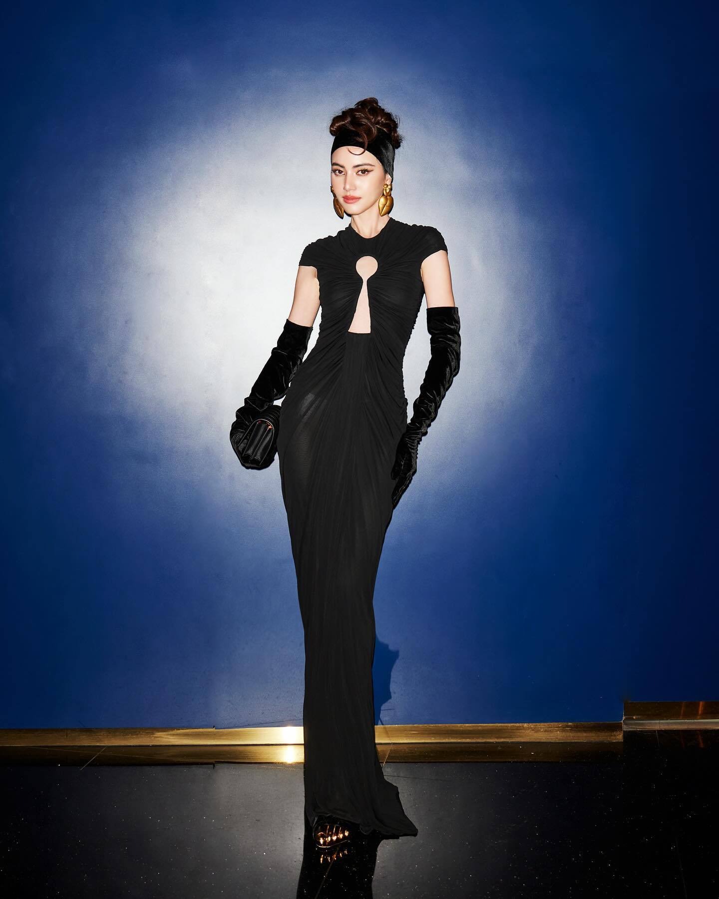 Similar And Related TO Long Keyhole Dress（Buy 2 Free Shipping)