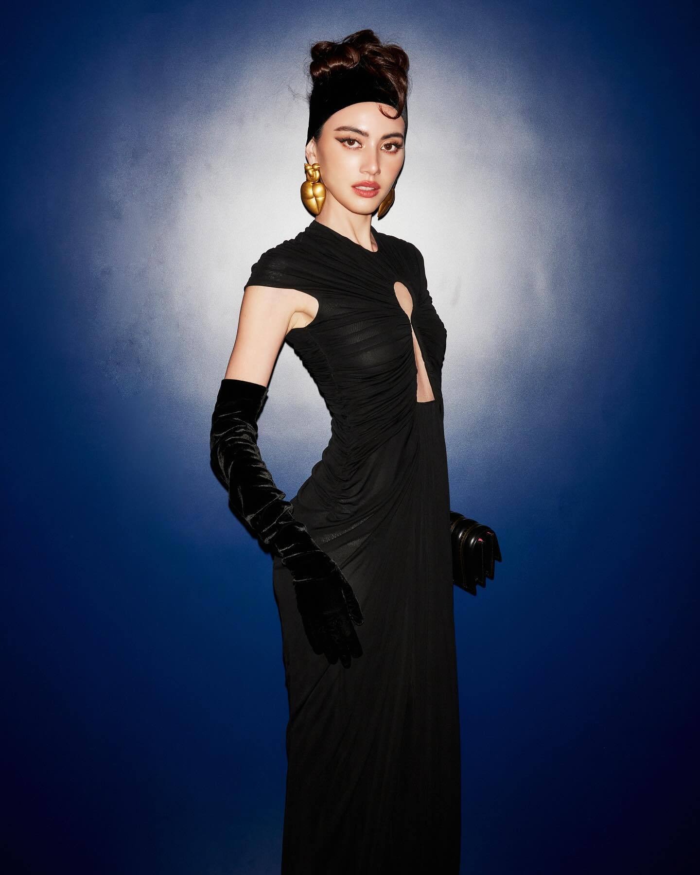 Similar And Related TO Long Keyhole Dress（Buy 2 Free Shipping)