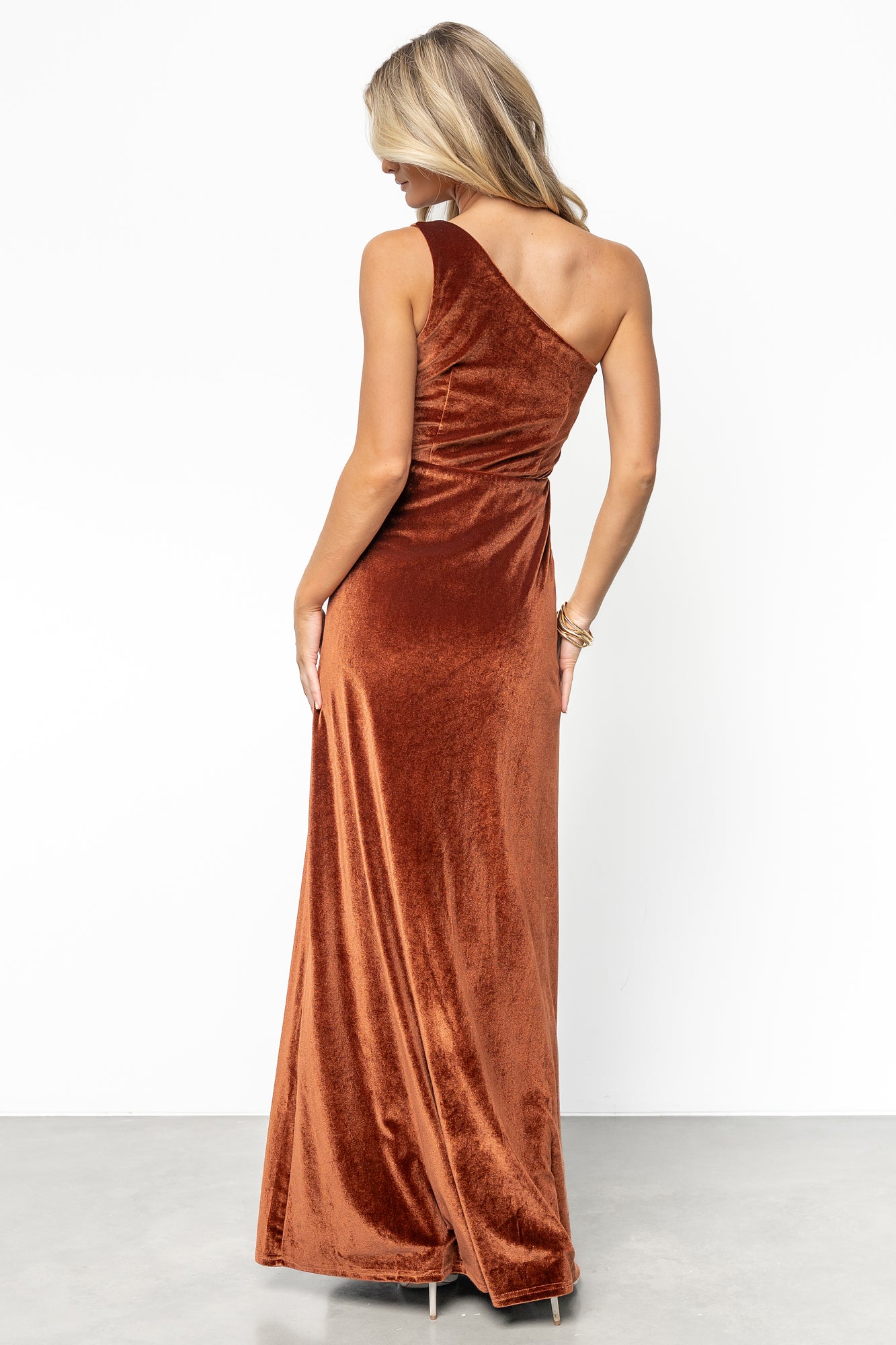 Tatiana Velvet One Shoulder Maxi Dress | Bronze-Glamsiq
