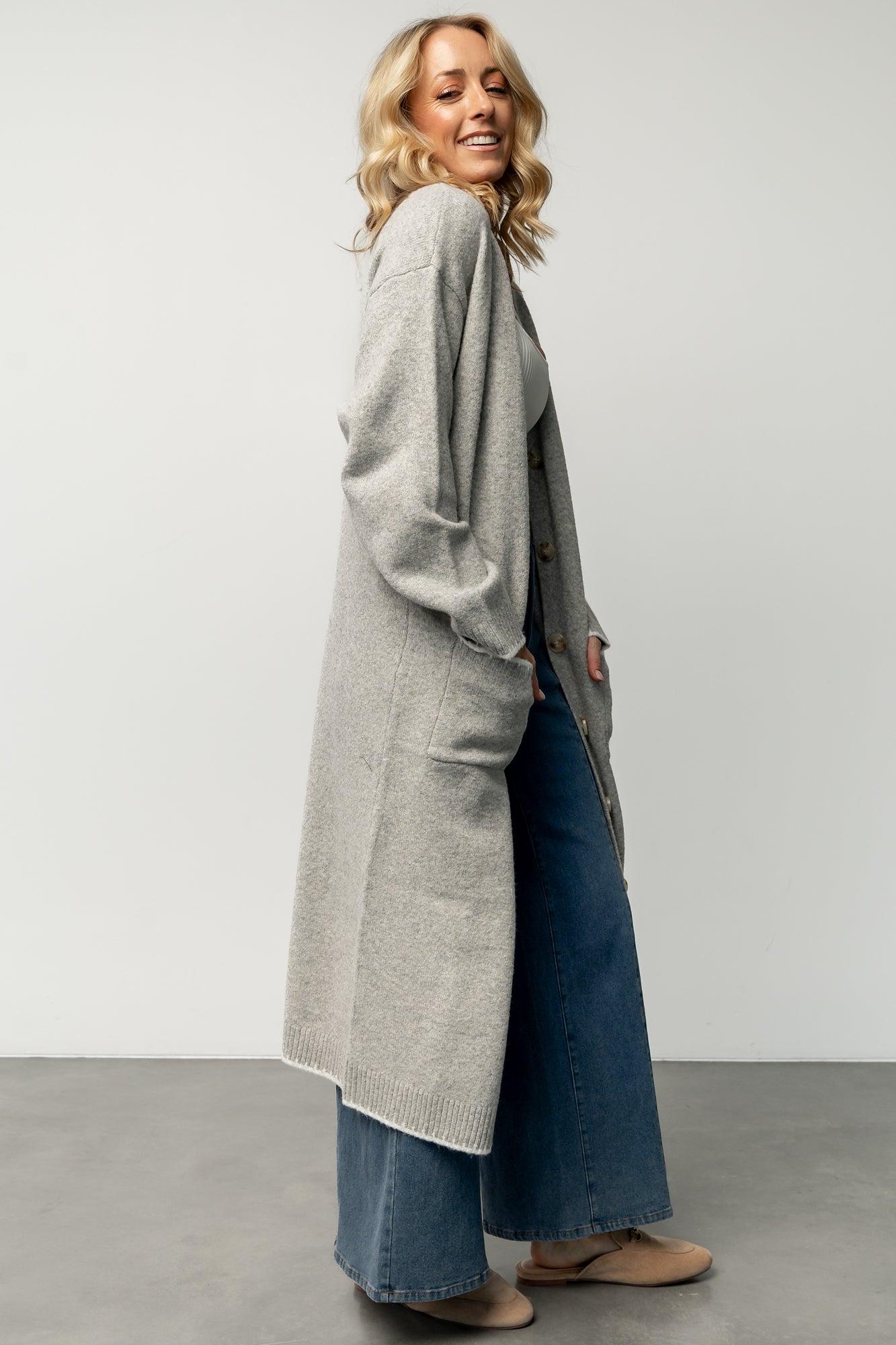 Senna Longline Cardigan | Light Gray-Glamsiq