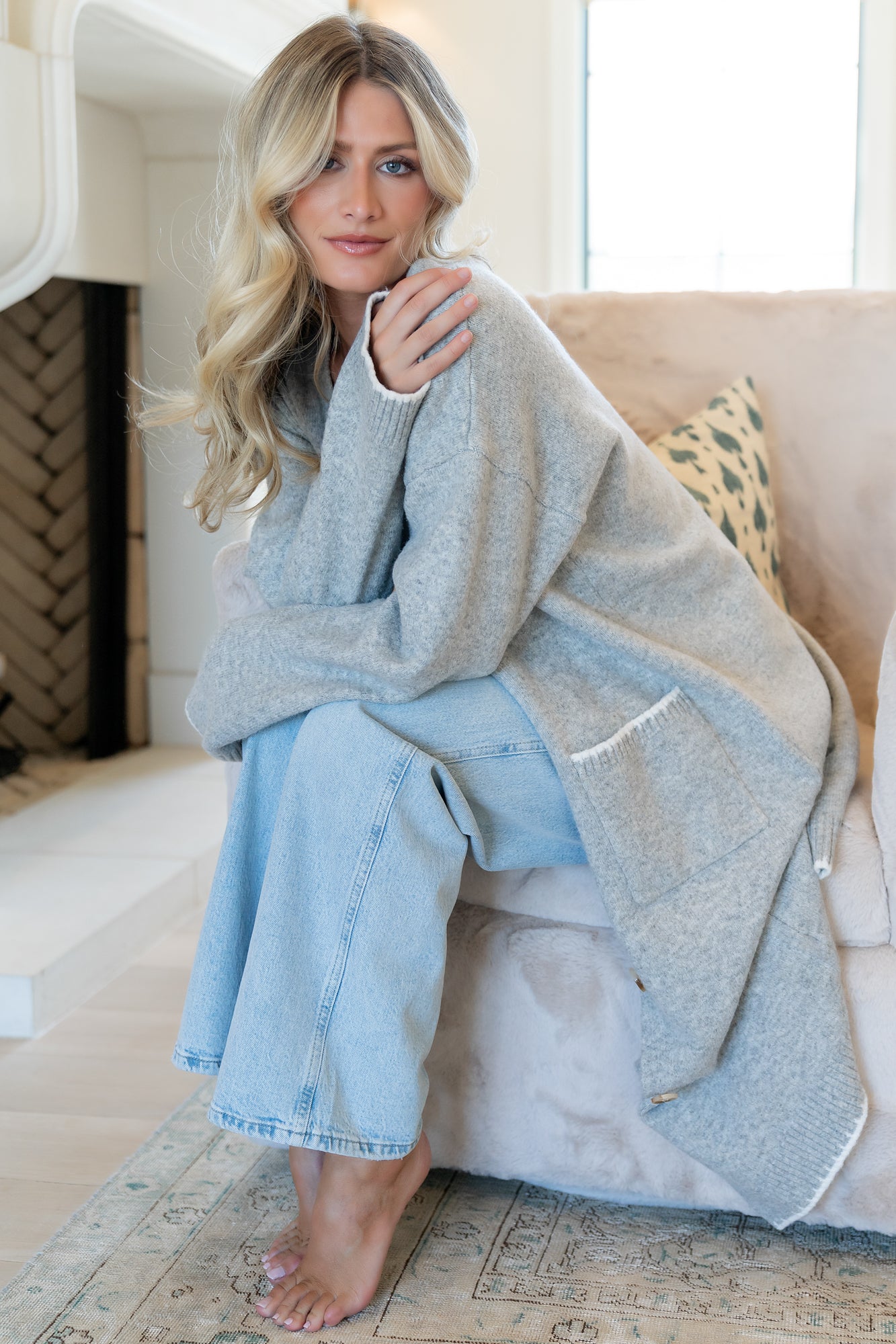 Senna Longline Cardigan | Light Gray-Glamsiq