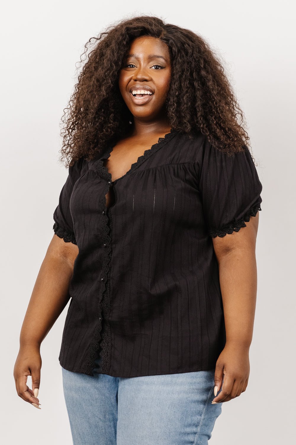 Sloane Button Top | Black-Glamsiq