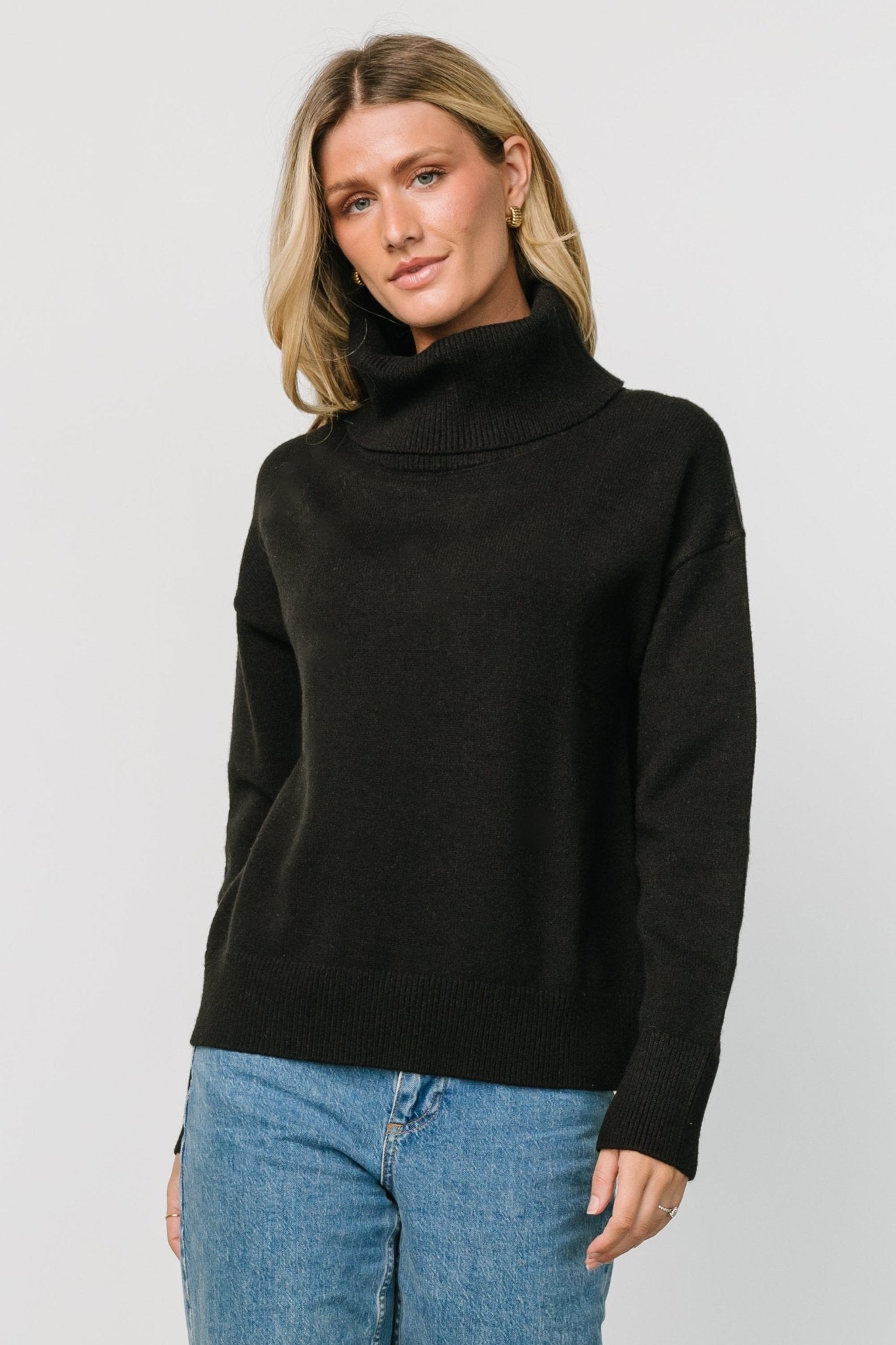 Tera Turtleneck Sweater | Black-Glamsiq