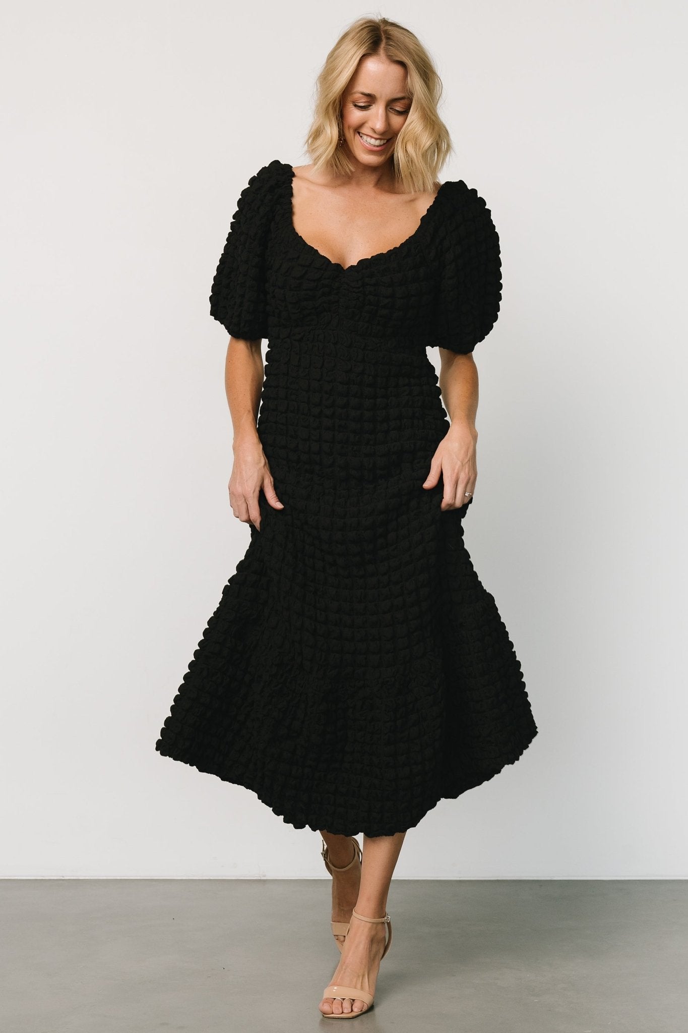 Therese Textured Dress | Black-Glamsiq