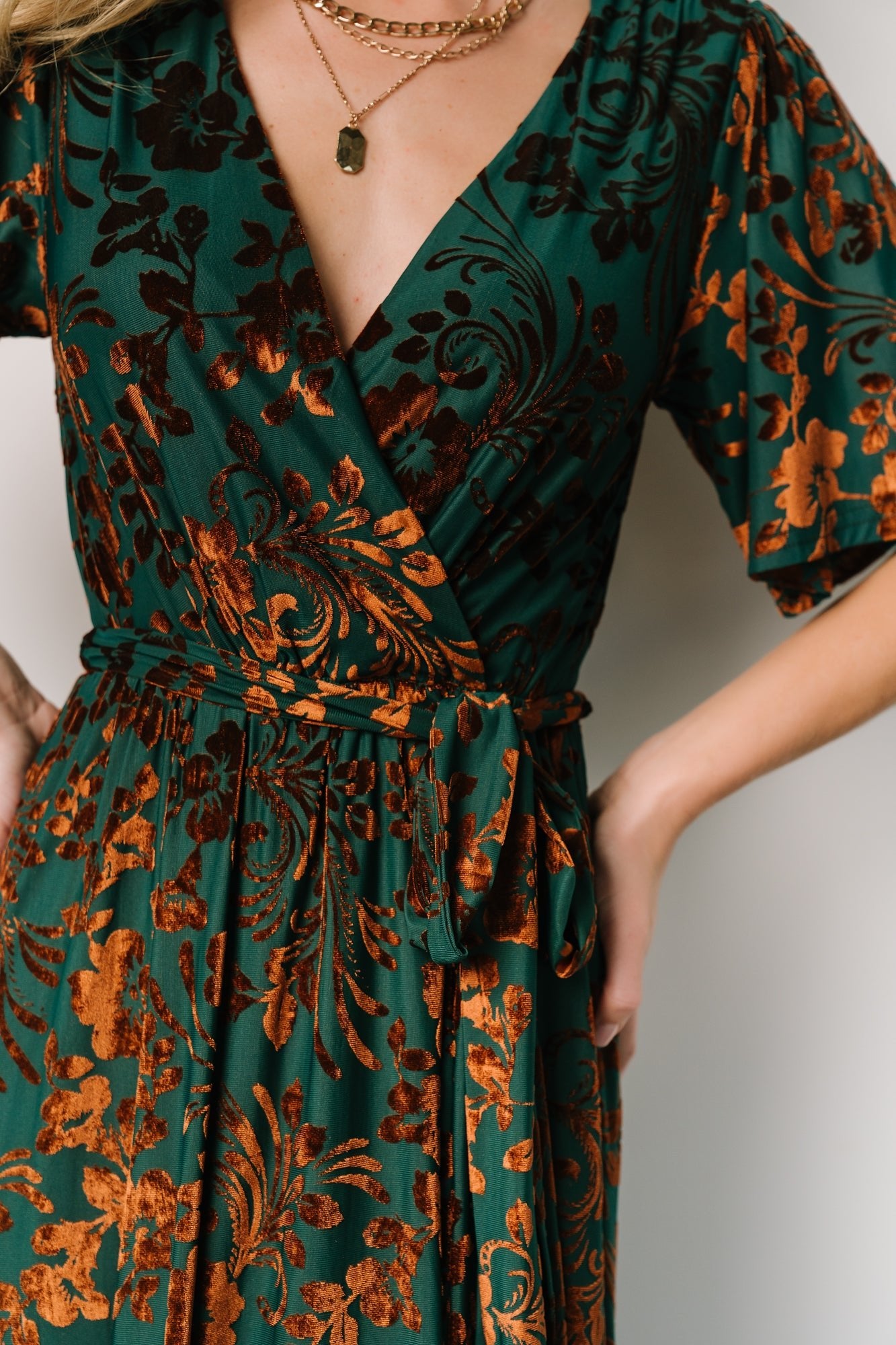 Uma Velvet Maxi Dress | Bronze + Jade-Glamsiq