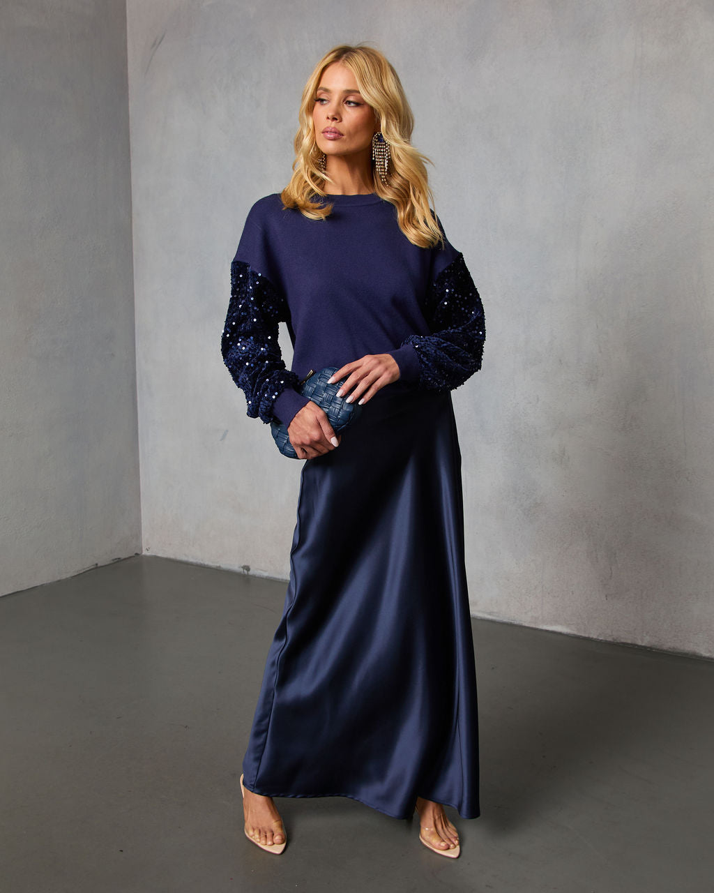 Yumi Contrast Sequin Knit Sweater-chiciza