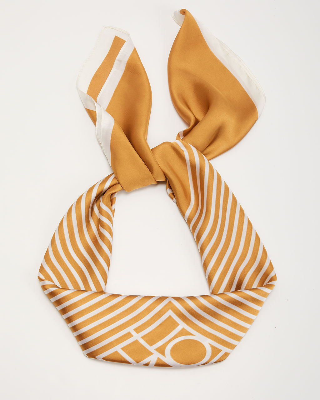 Somaya Square Scarf-chiciza