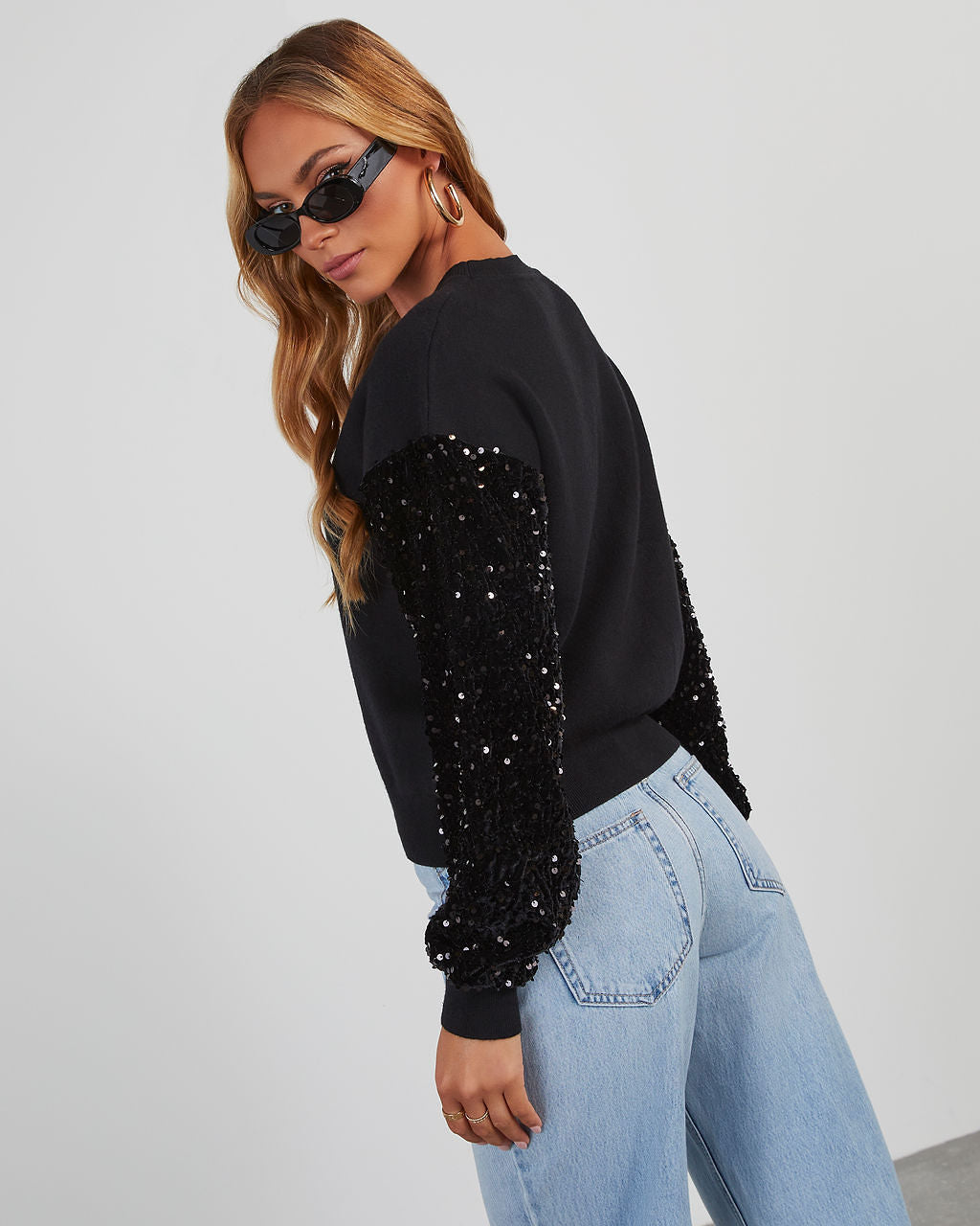 Yumi Contrast Sequin Knit Sweater-chiciza