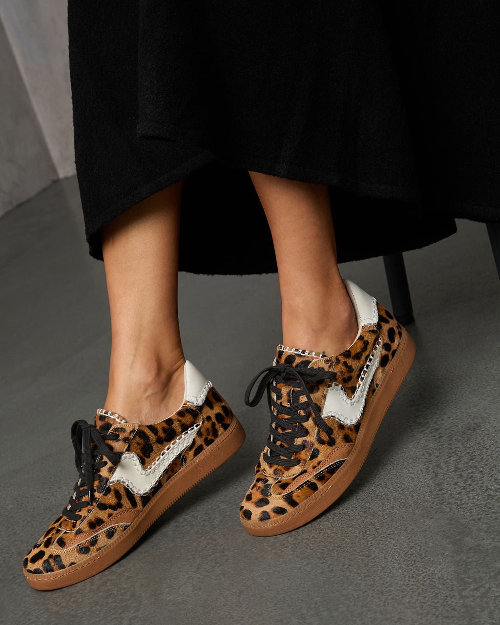 Right Catch Sneakers-chiciza