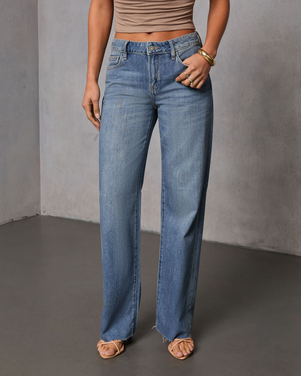 Tamrin Rigid Low Rise Relaxed Leg Jeans-chiciza