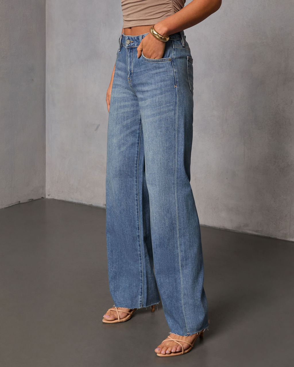Tamrin Rigid Low Rise Relaxed Leg Jeans-chiciza