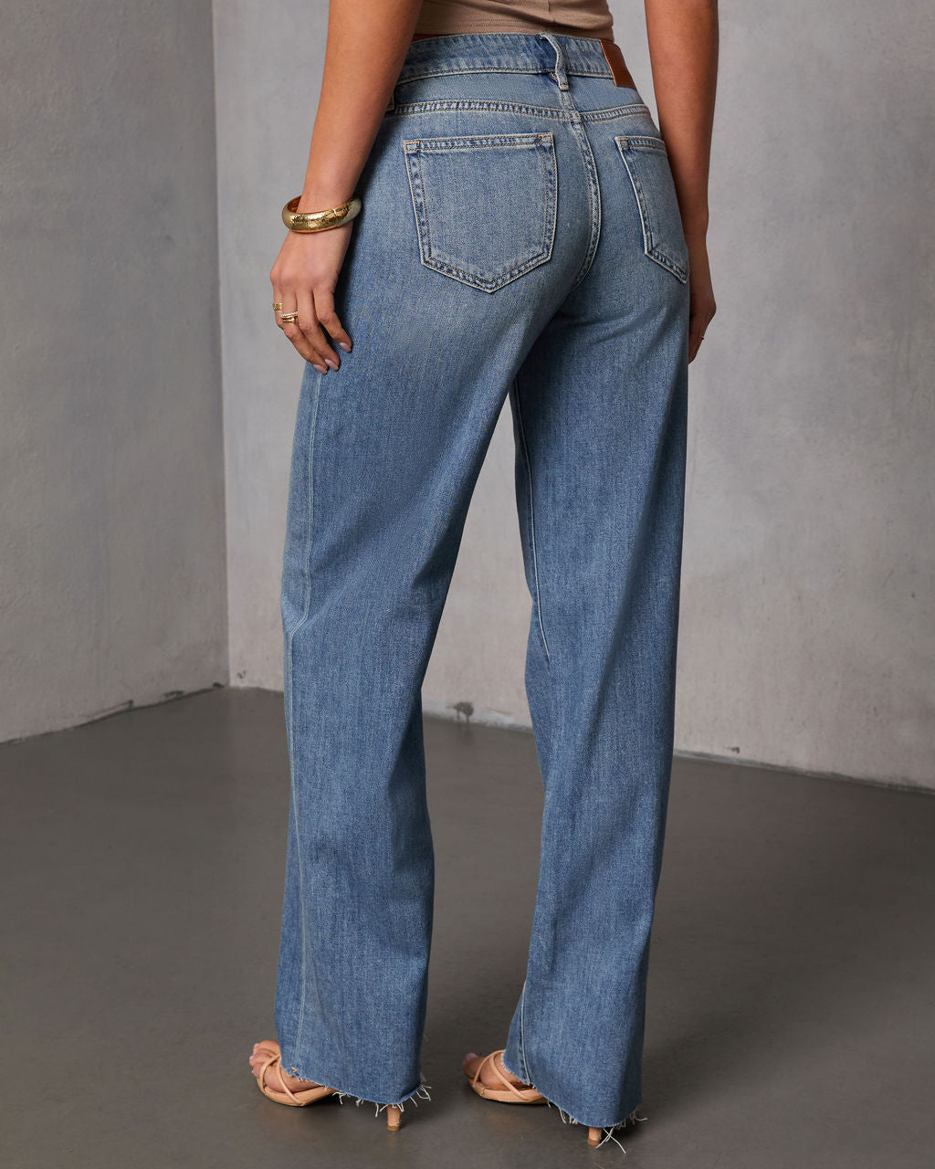 Tamrin Rigid Low Rise Relaxed Leg Jeans-chiciza