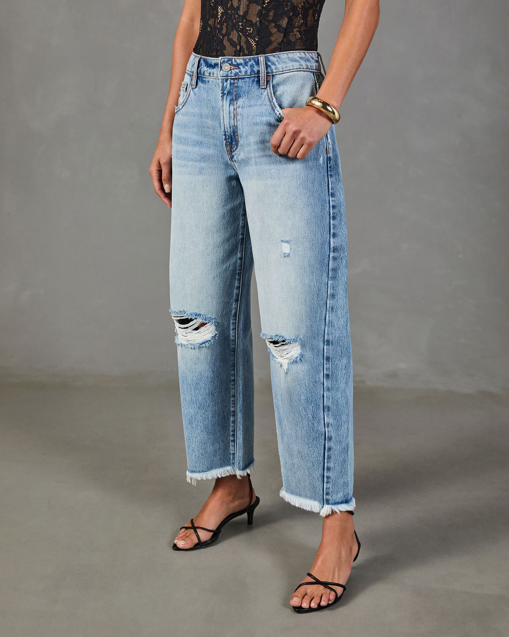 Reworked Frame Rigid Mid Rise Distressed Barrel Leg Jeans-chiciza