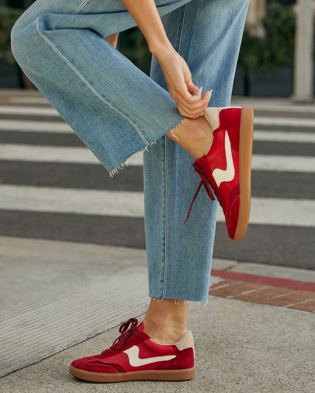 Right Catch Sneakers-chiciza