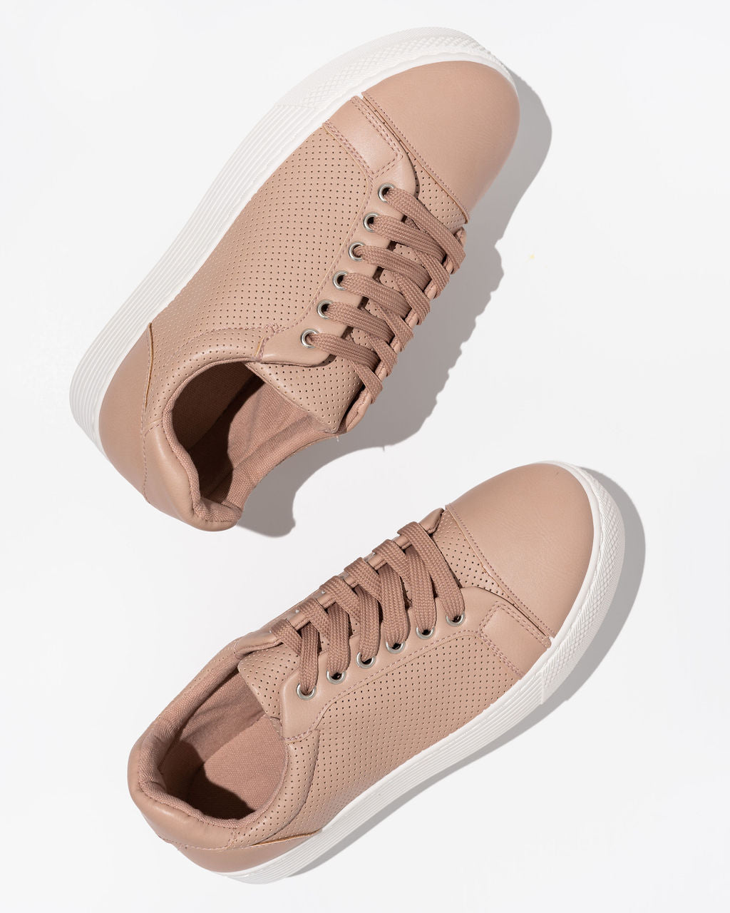 Willis Perforated Platform Sneakers-chiciza