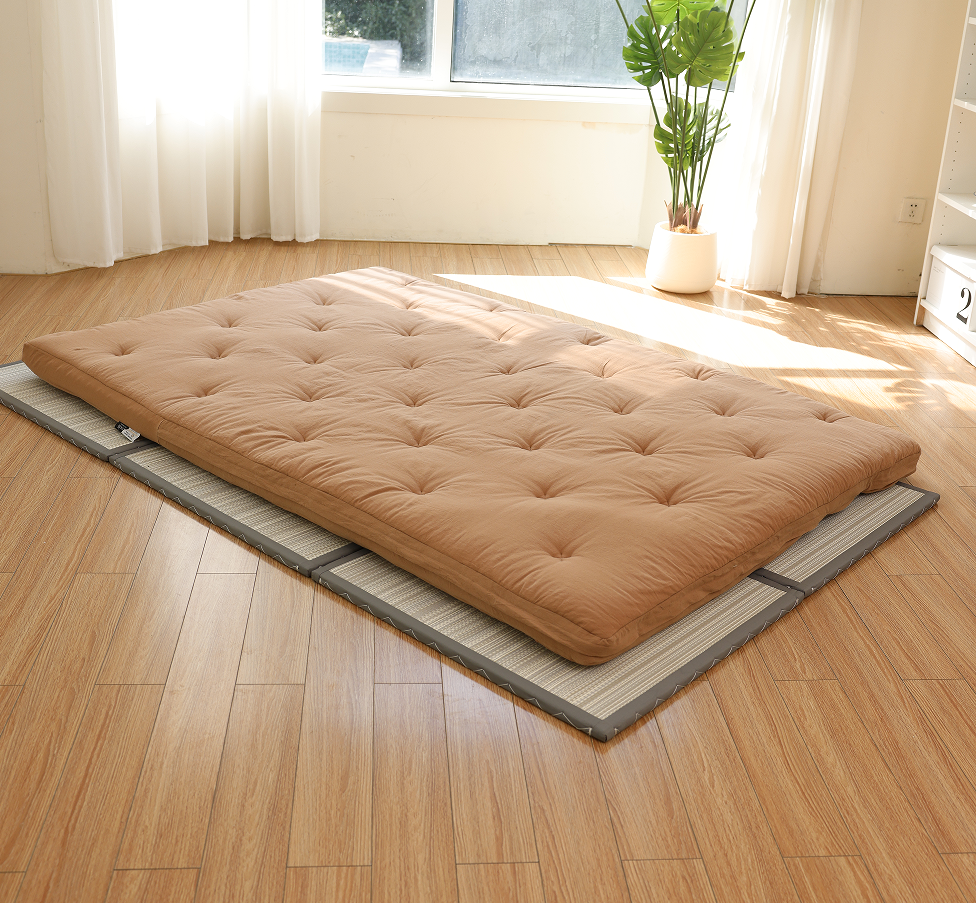 Best Traditional Japanese-Style Futon: Zonli Japanese Futon Mattress