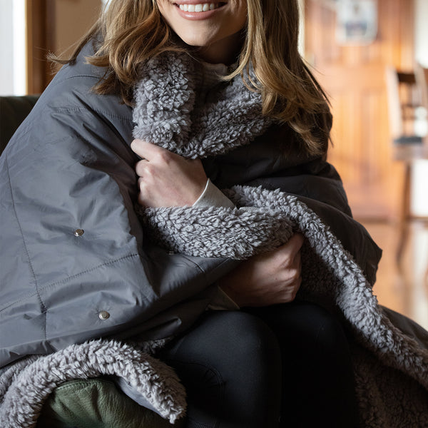 snggle with zonli wearable heated blanket