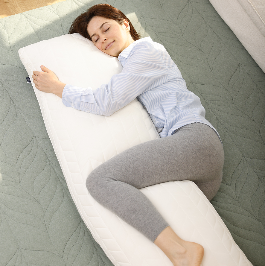sleep on the floor with body pillow