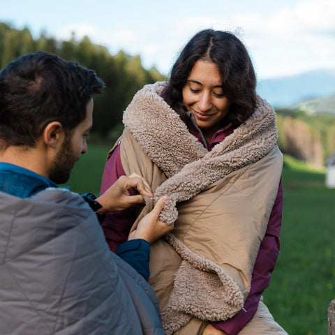 wear a heated blanket