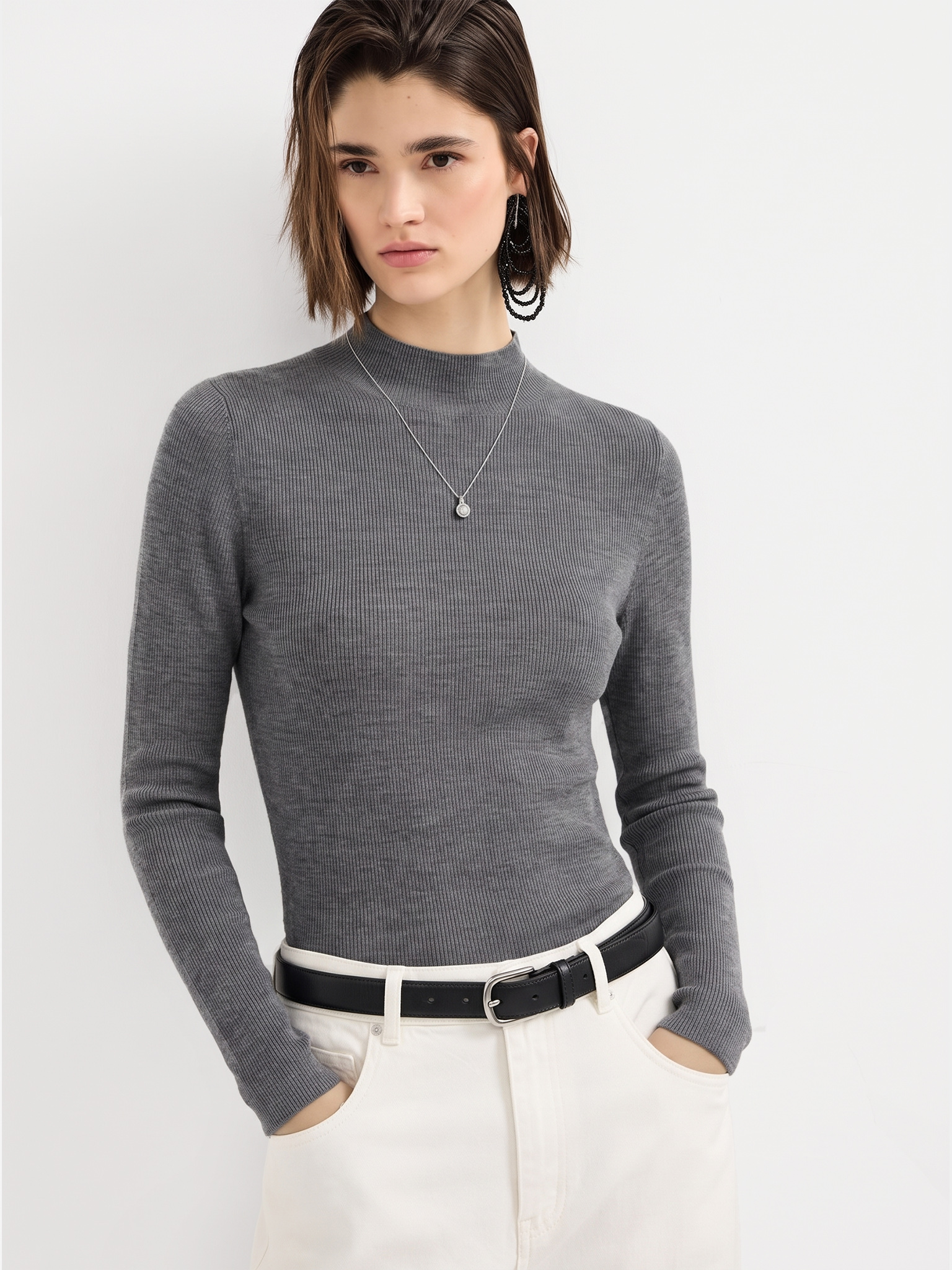 100% Wool Lightweight Mock Neck Slim Fit Long Sleeve Knit Top