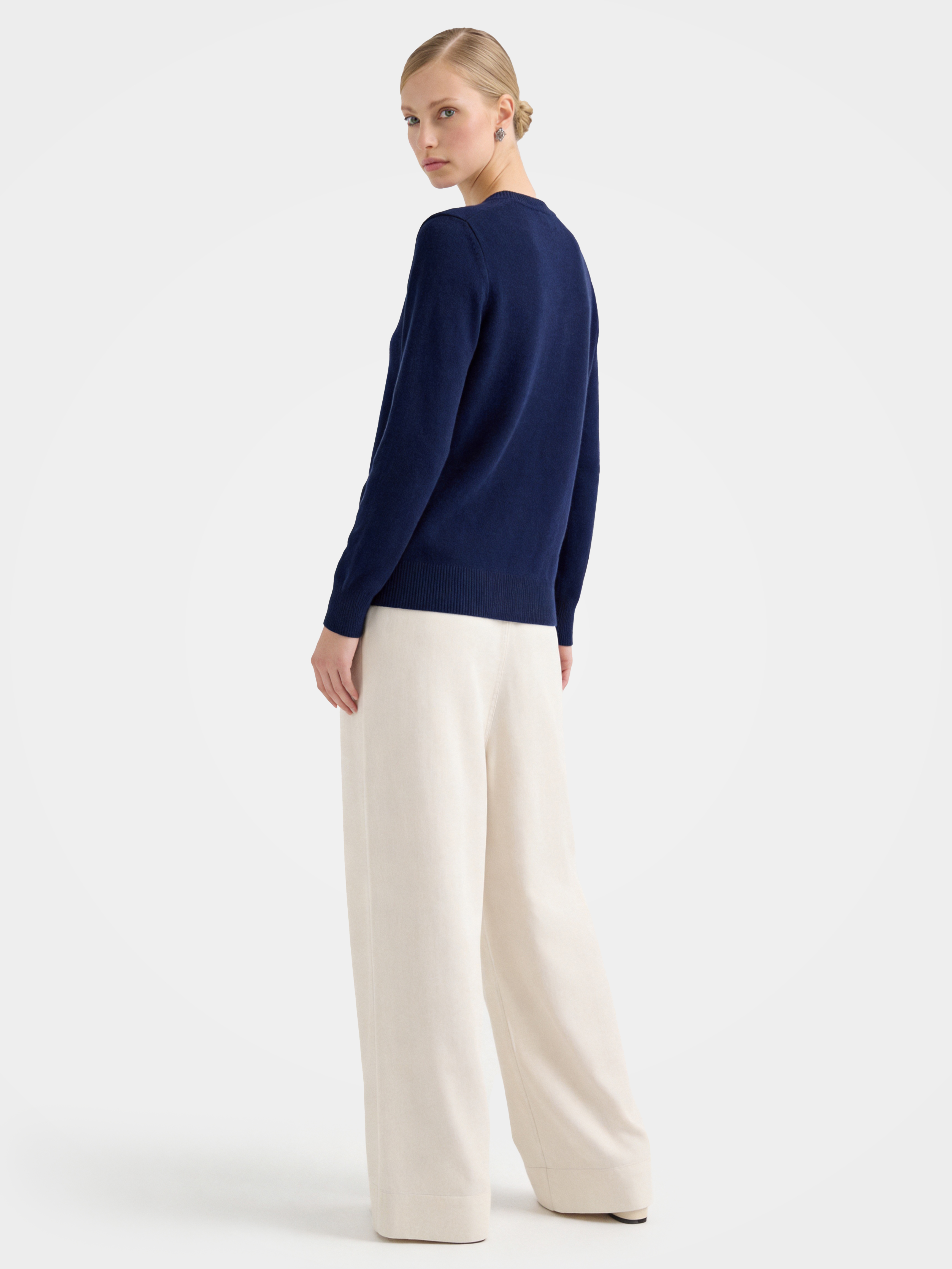 100% Mongolian Cashmere Crewneck Sweater