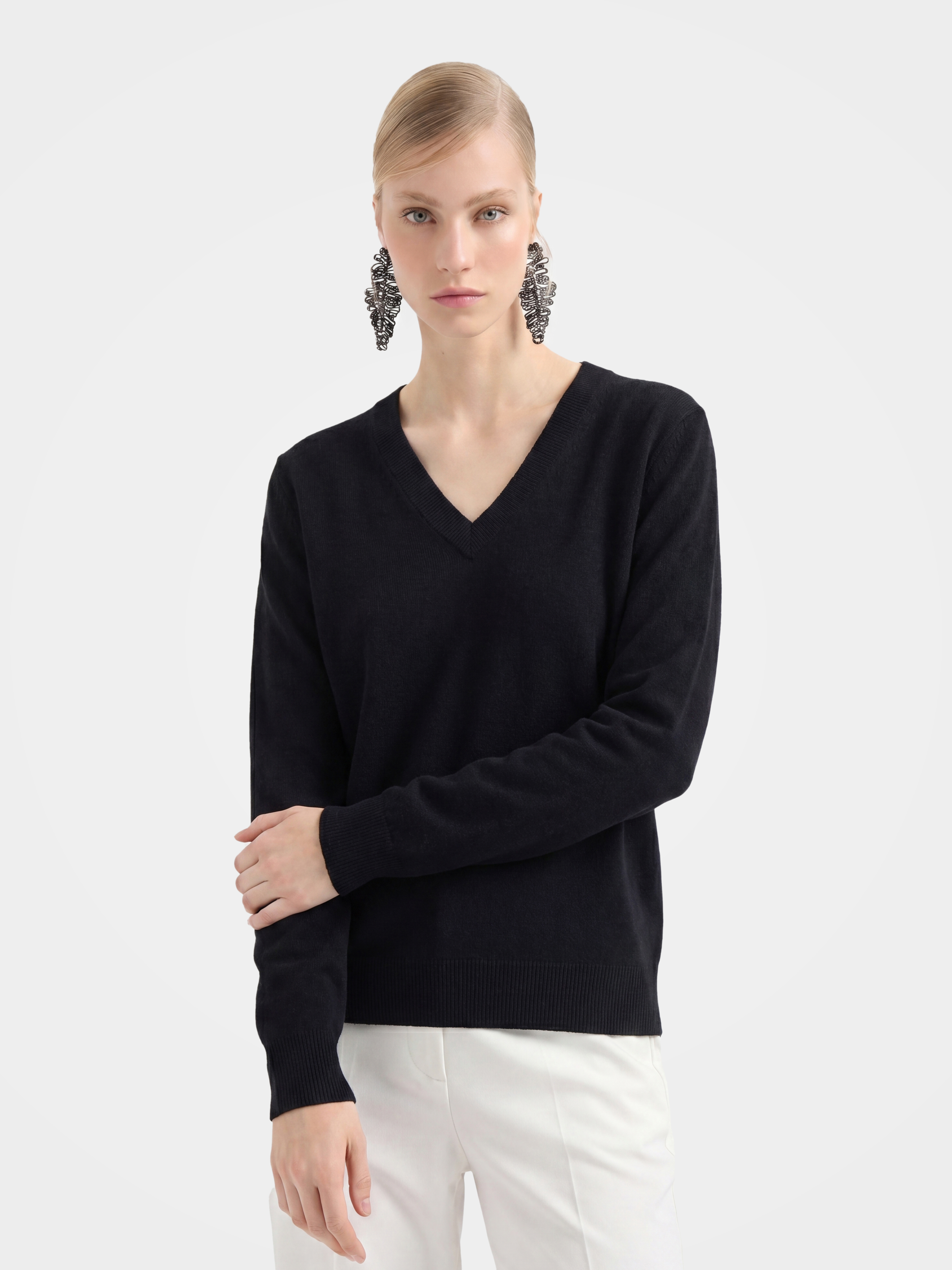 Lightweight Cashmere V-Neck Knit Top