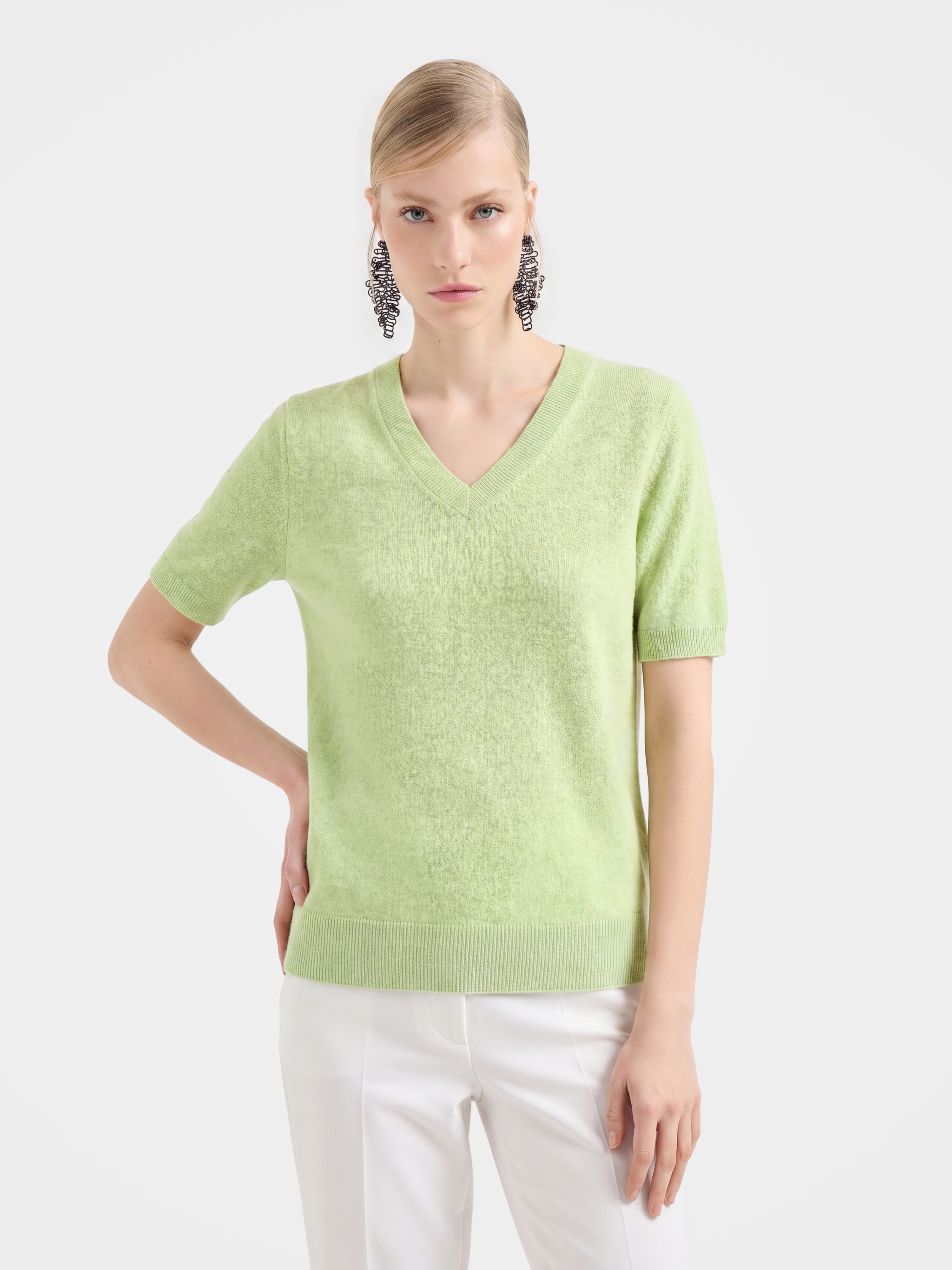 Lightweight Cashmere V Neck Short Sleeve Sweater