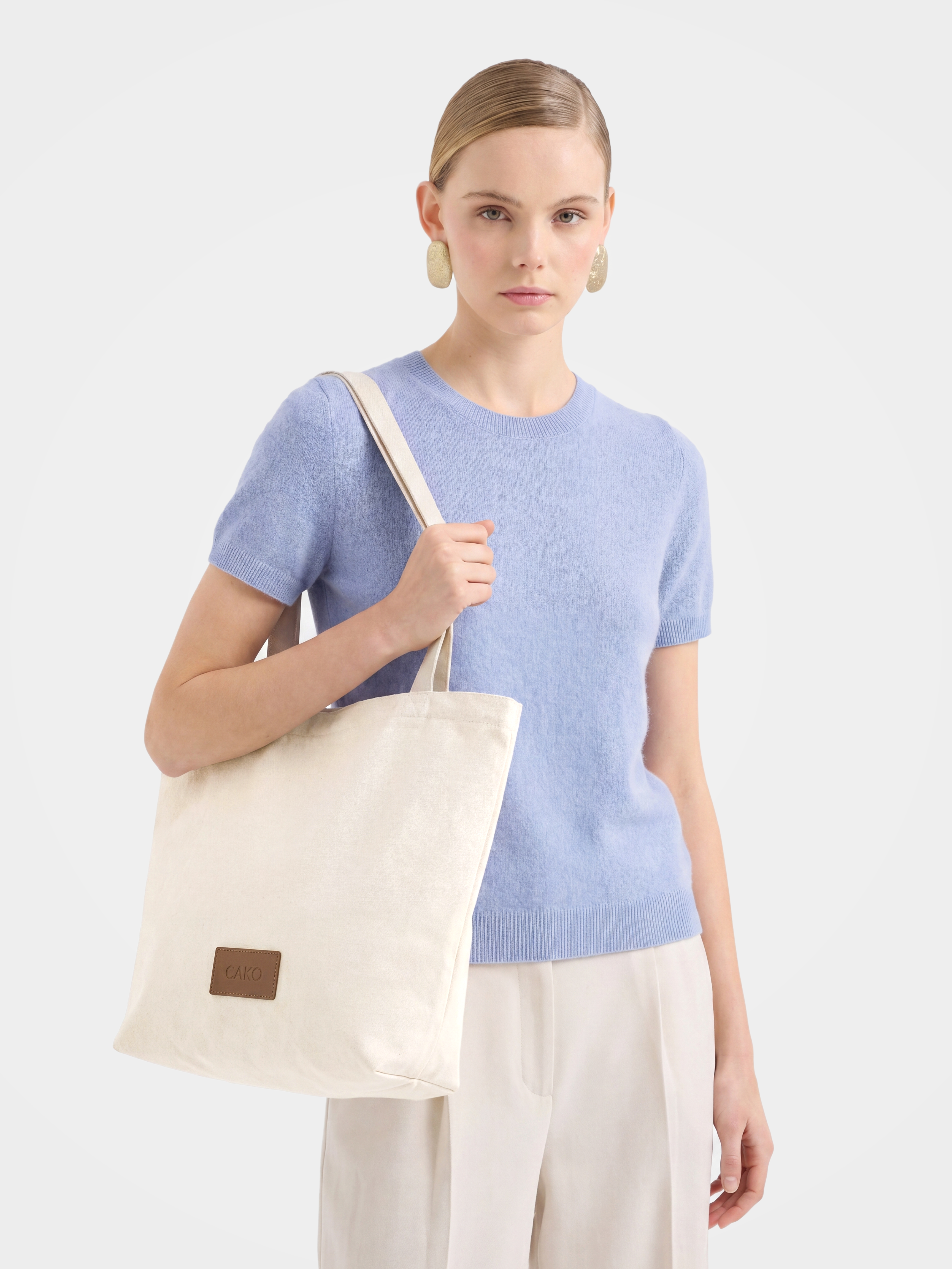 CAKO Canvas Bag with Leather Logo Patch