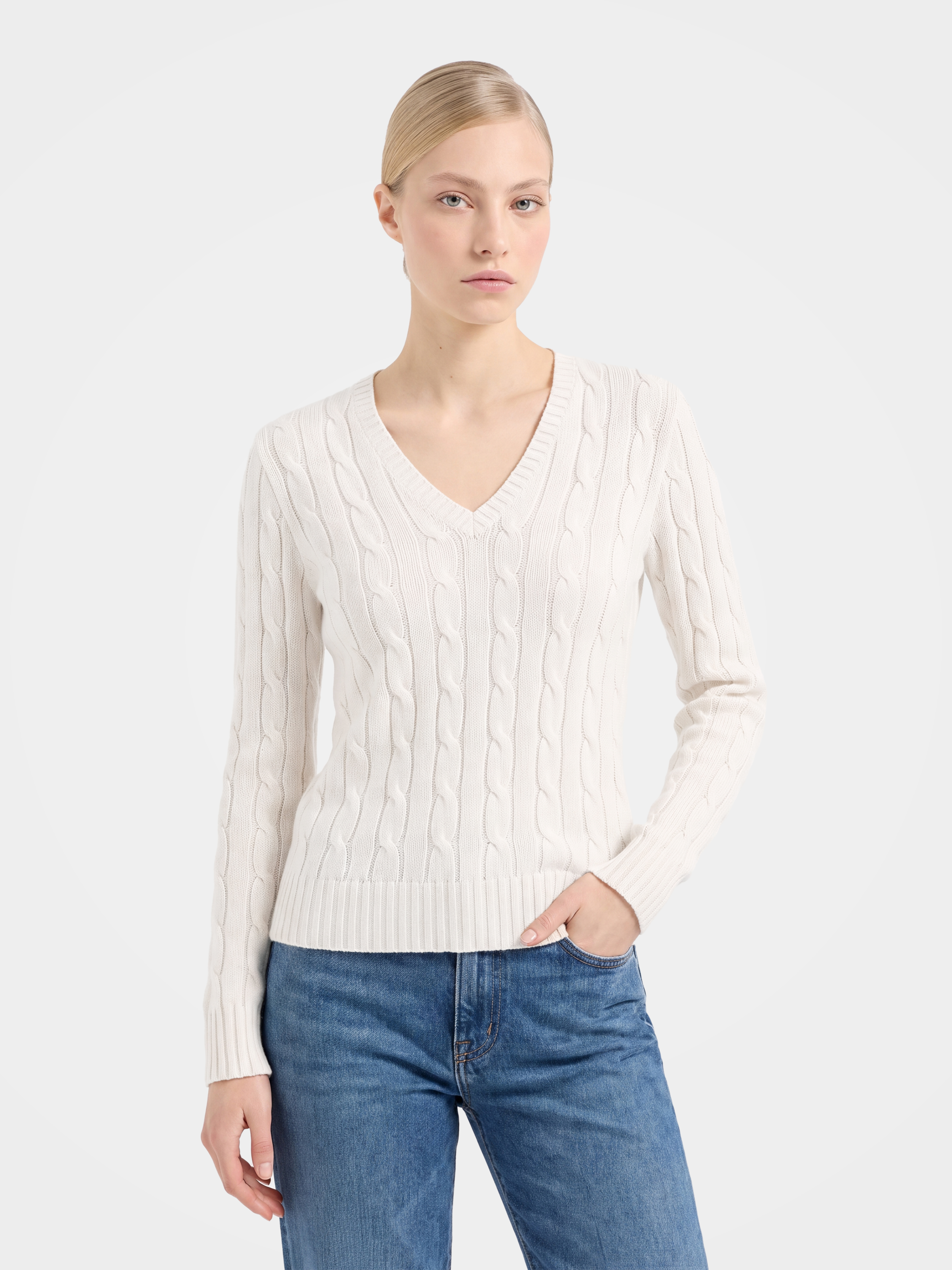 00% Mongolian Cashmere Classic Cable Knit V-Neck Sweater