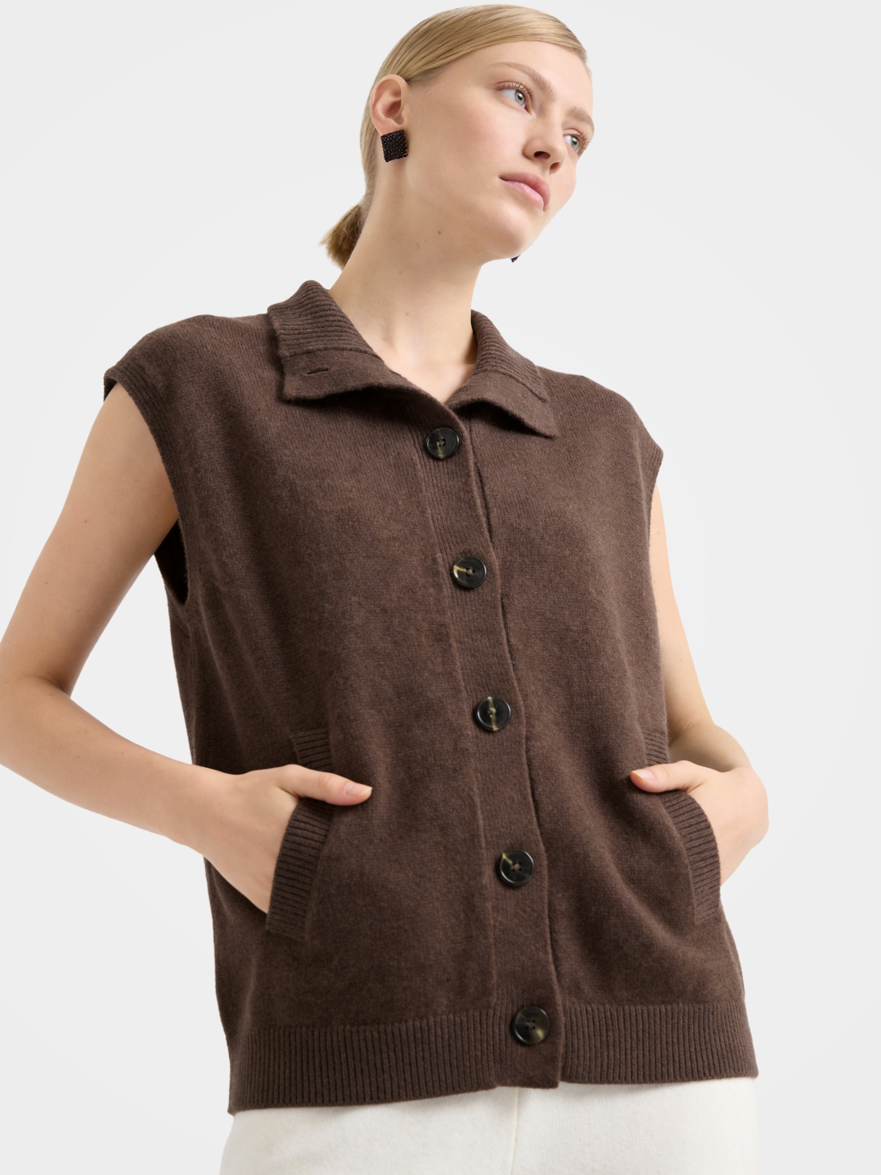 Soft 100% Mongolian Cashmere Sleeveless Knit Vest