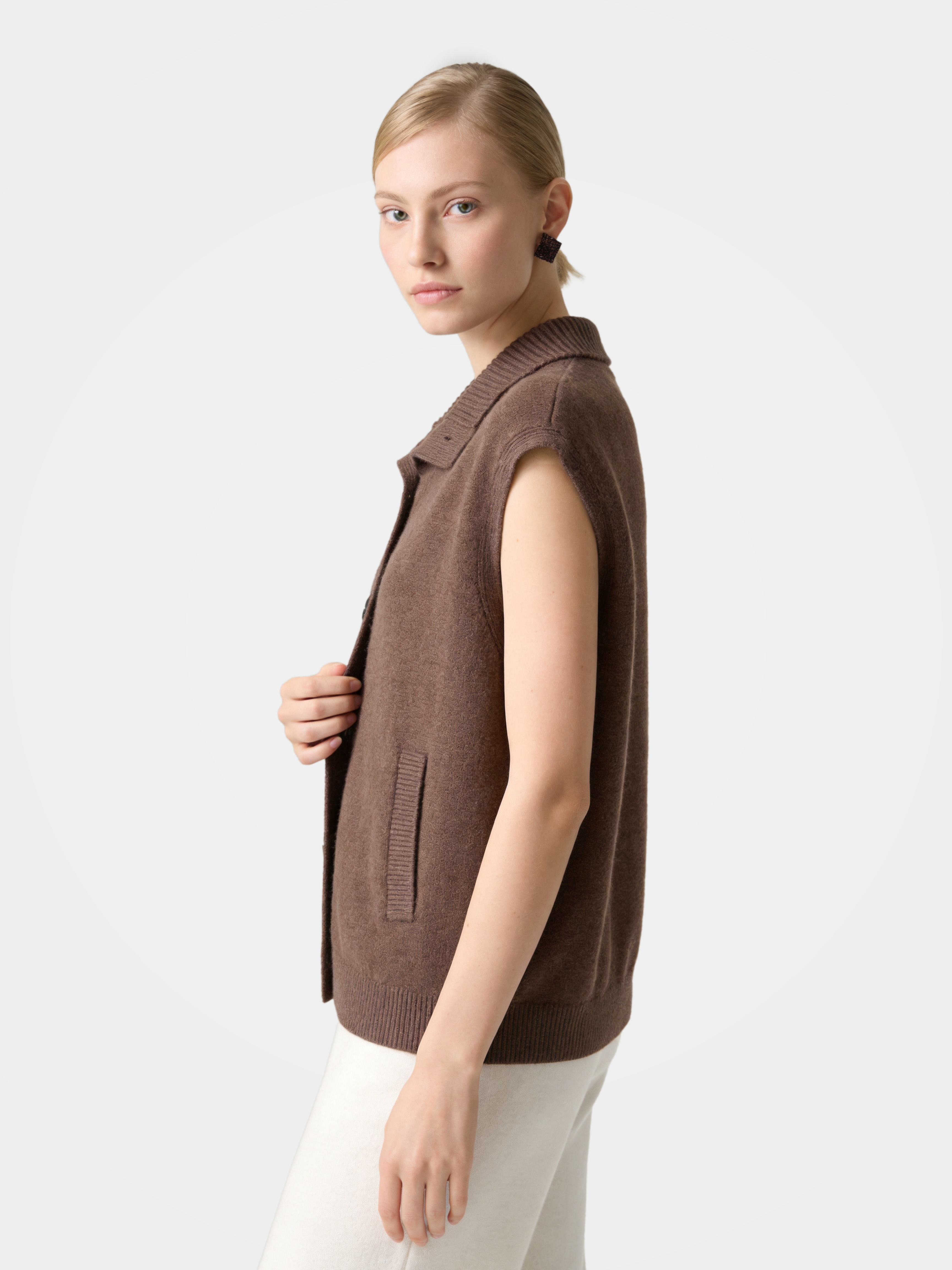 Soft 100% Mongolian Cashmere Sleeveless Knit Vest