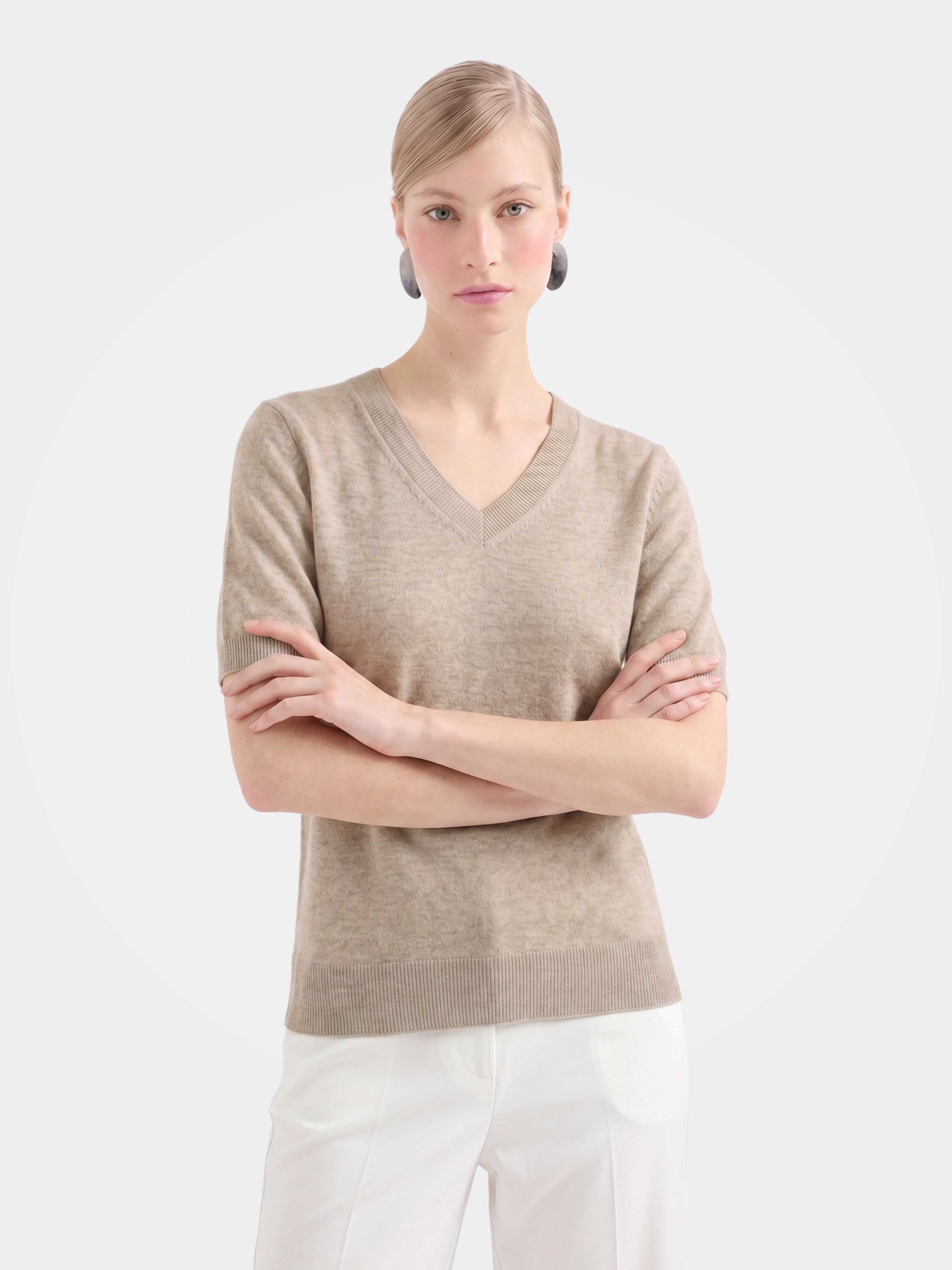 Lightweight Cashmere V-Neck Short Sleeve Sweater