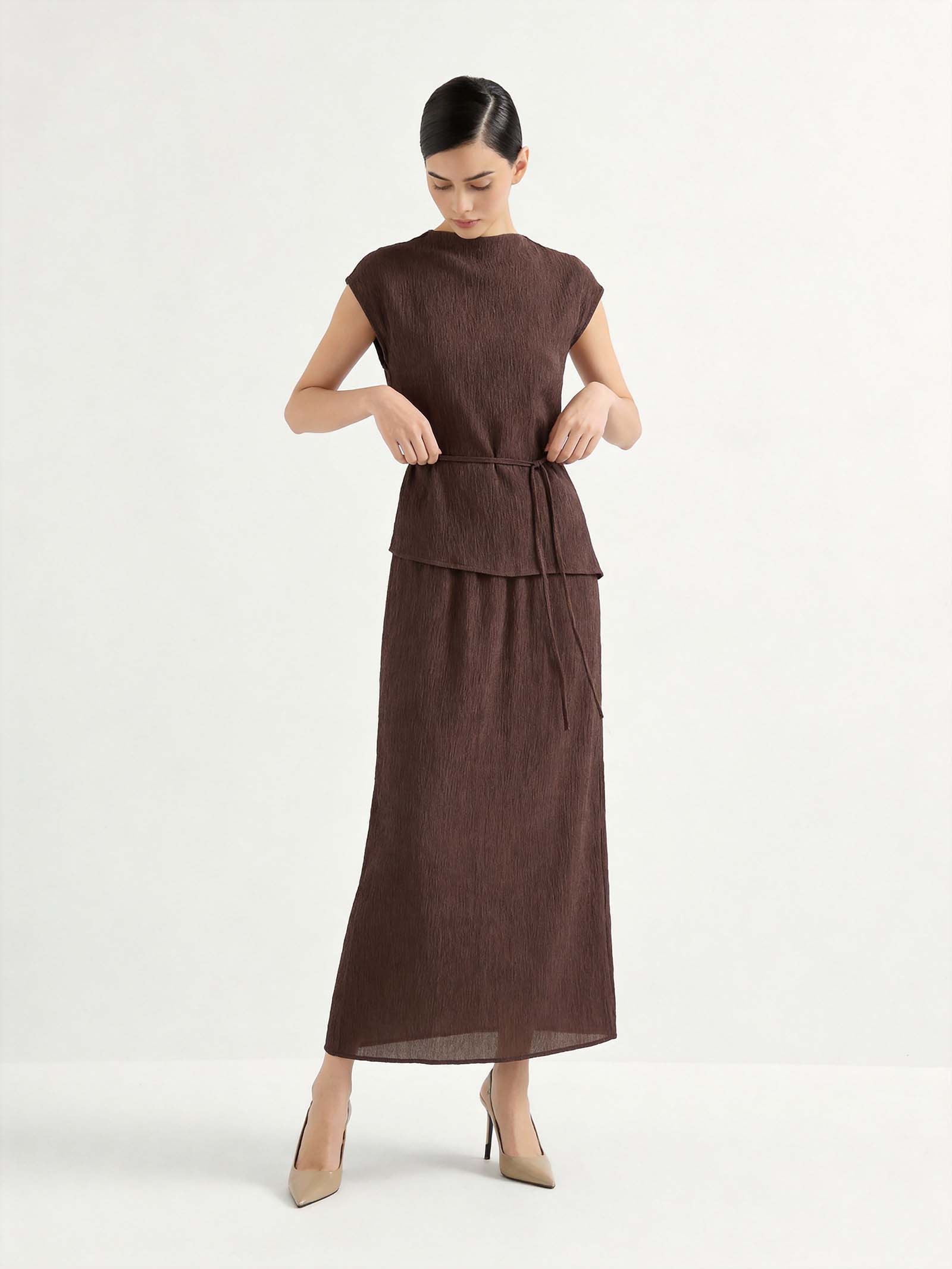 Brown Crinkled Sleveless Top & Skirt Set