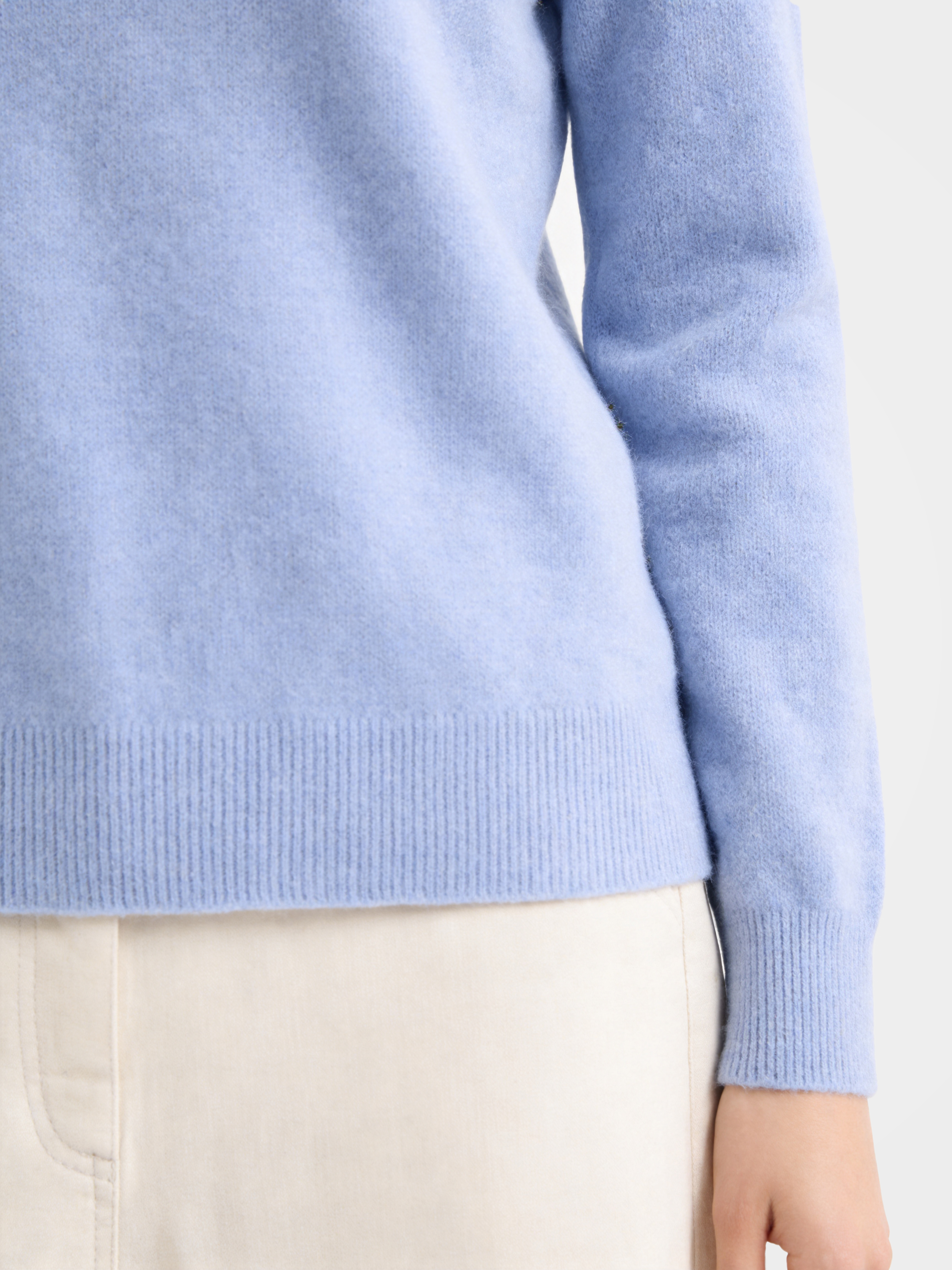 100% Mongolian Cashmere Crewneck Sweater