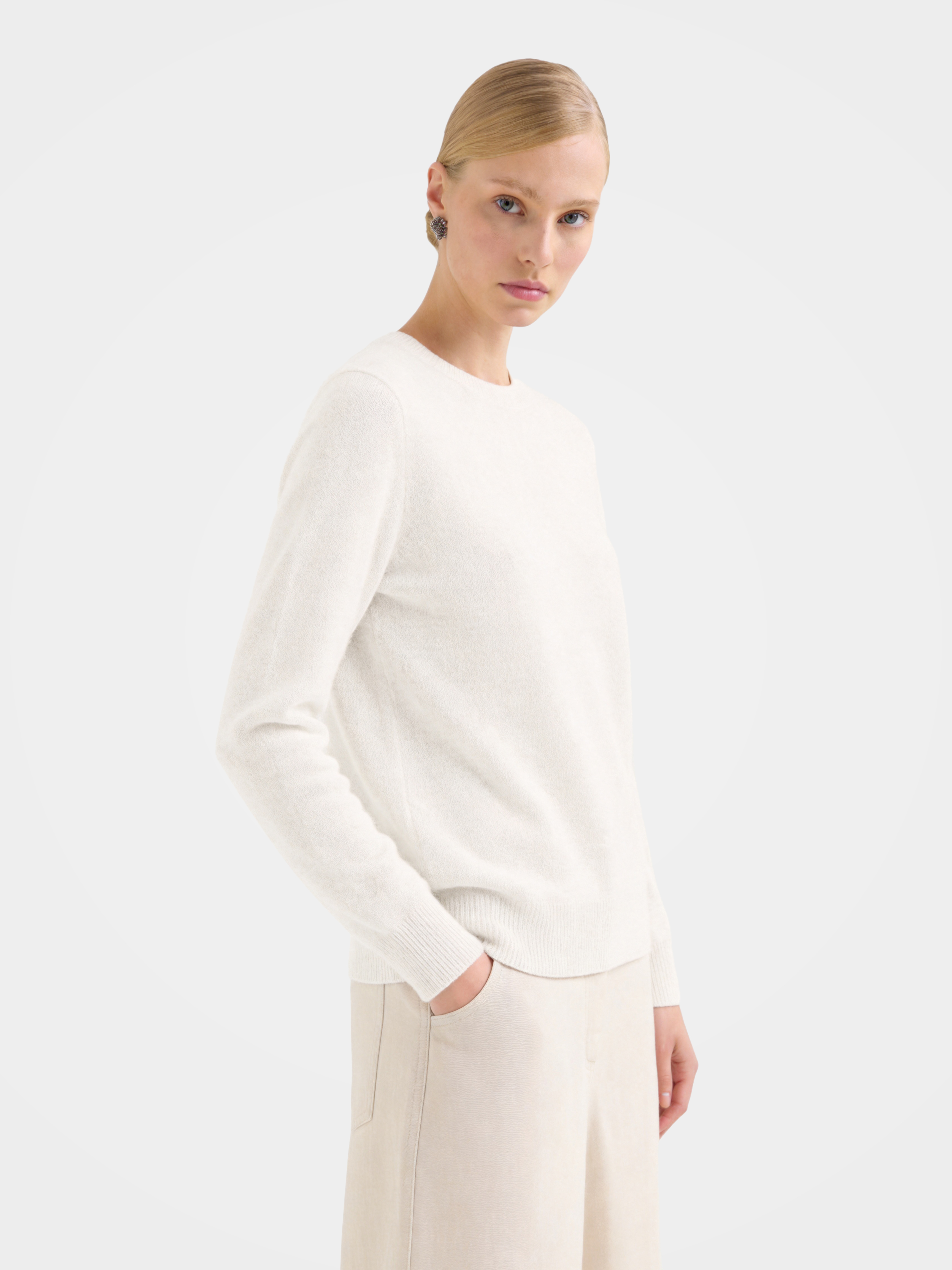100% Mongolian Cashmere Crewneck Sweater