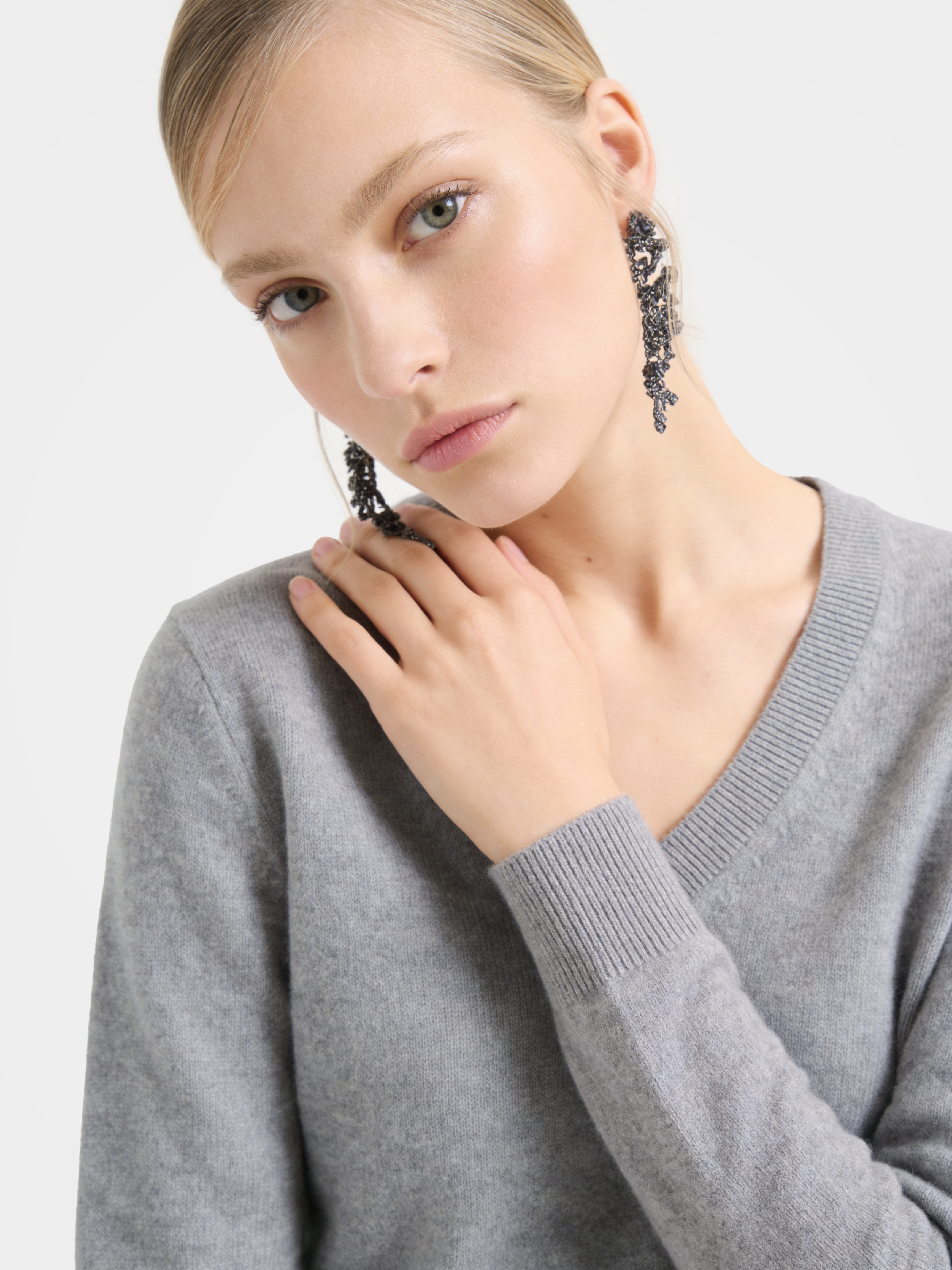 Lightweight Cashmere V-Neck Knit Top