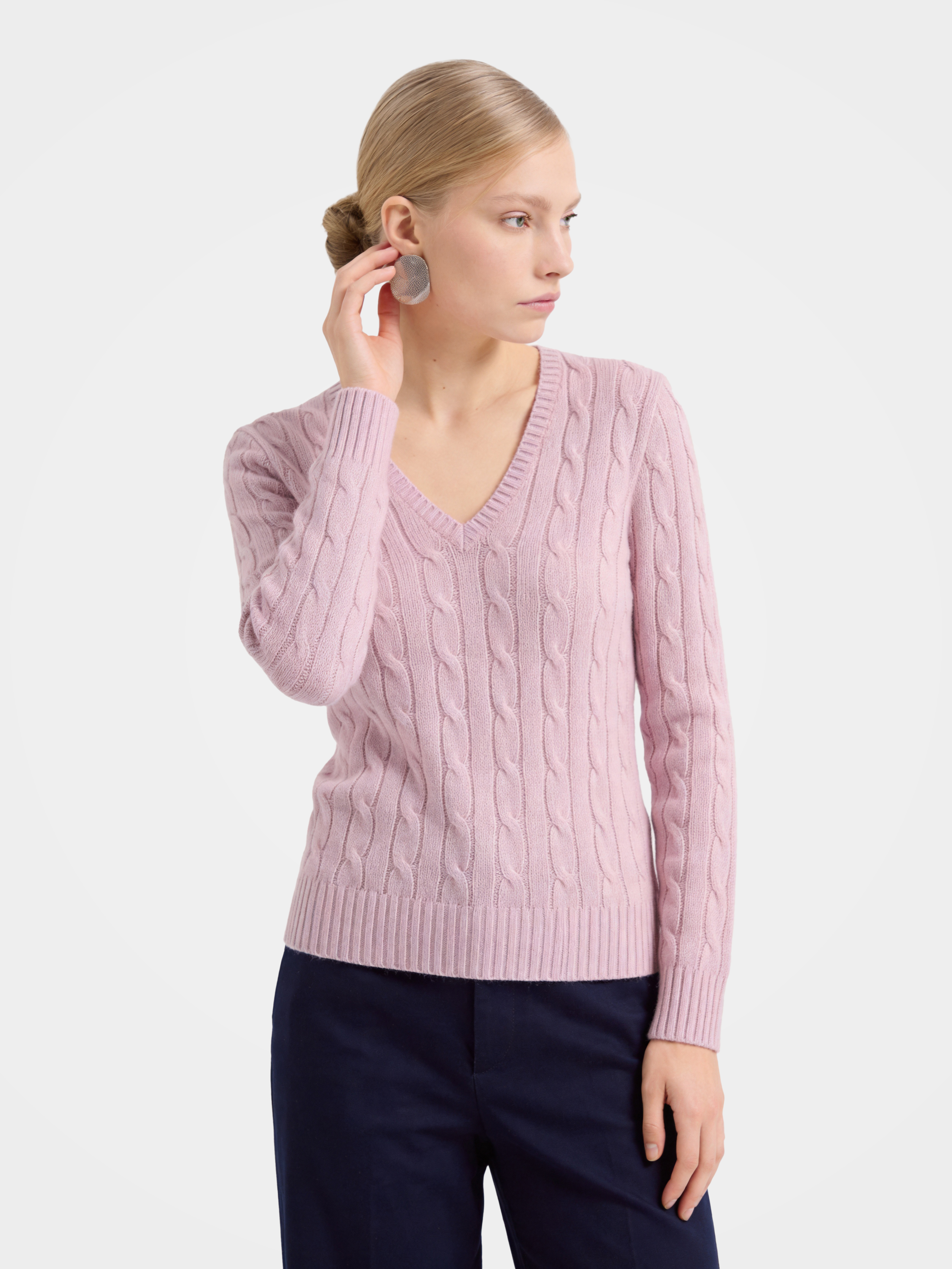 00% Mongolian Cashmere Classic Cable Knit V-Neck Sweater