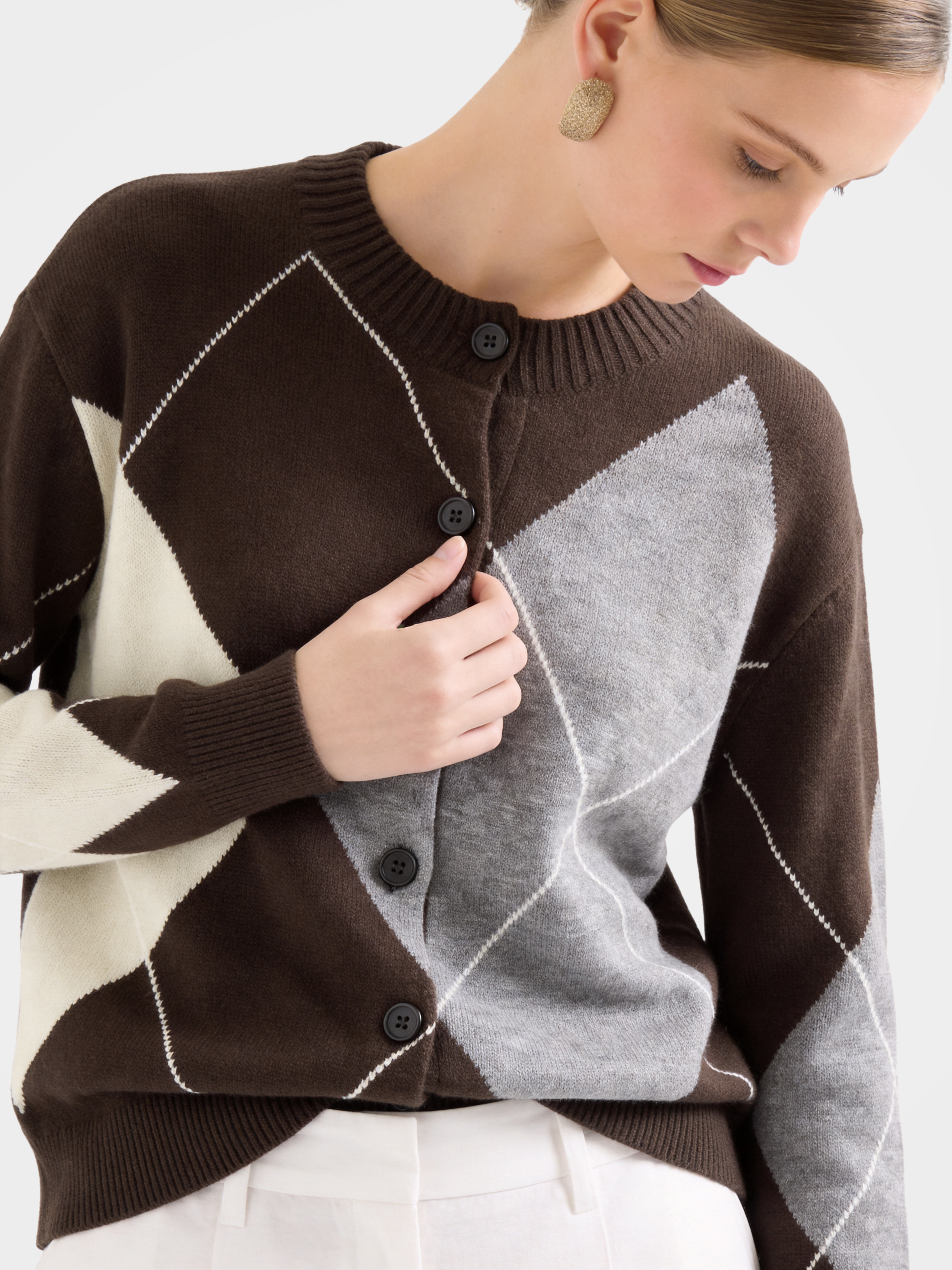 100% Cashmere Crew Neck Oversized Argyle Button Cardigan