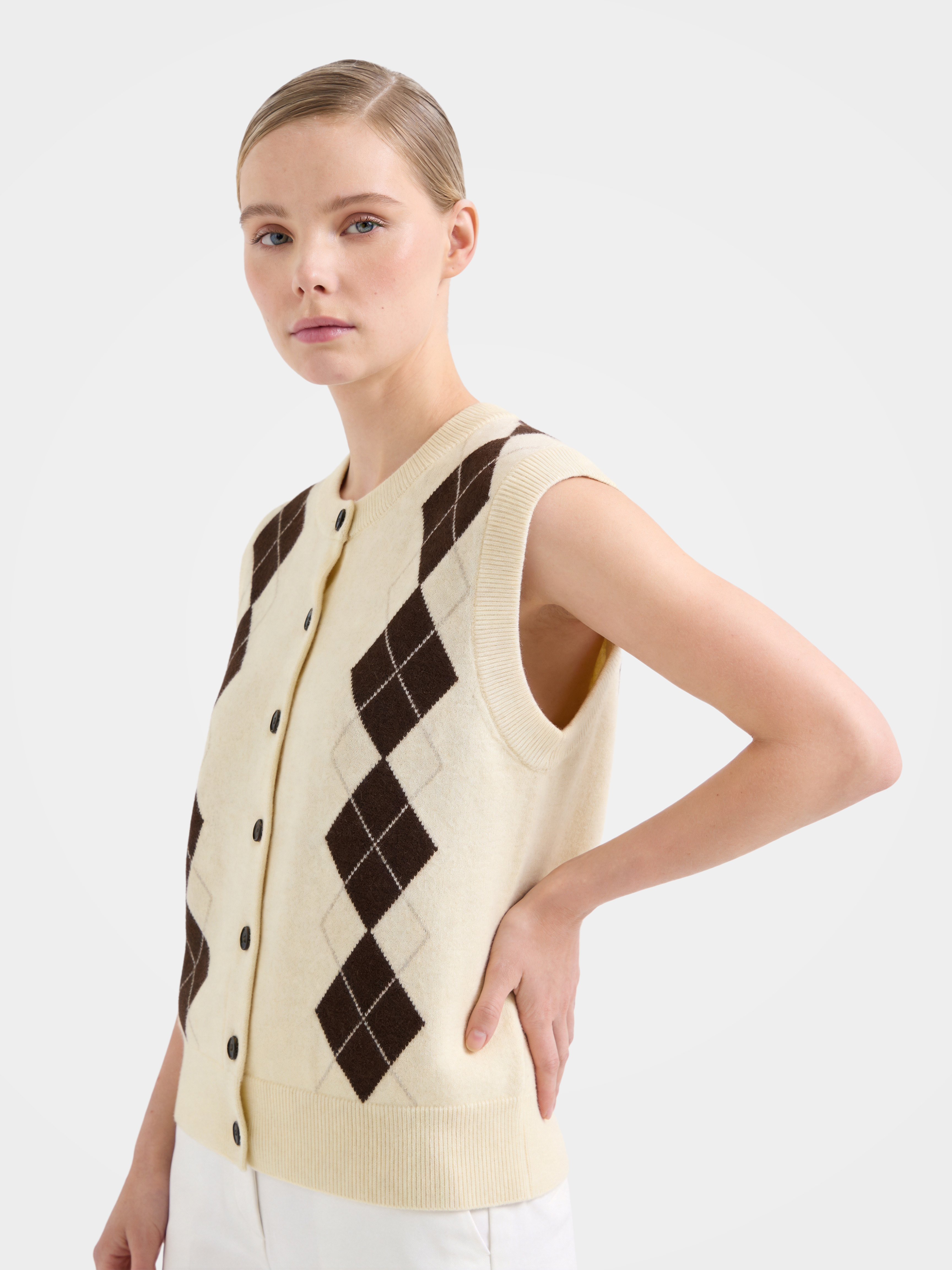 100% Cashmere Argyle Button-Front Sweater Vest
