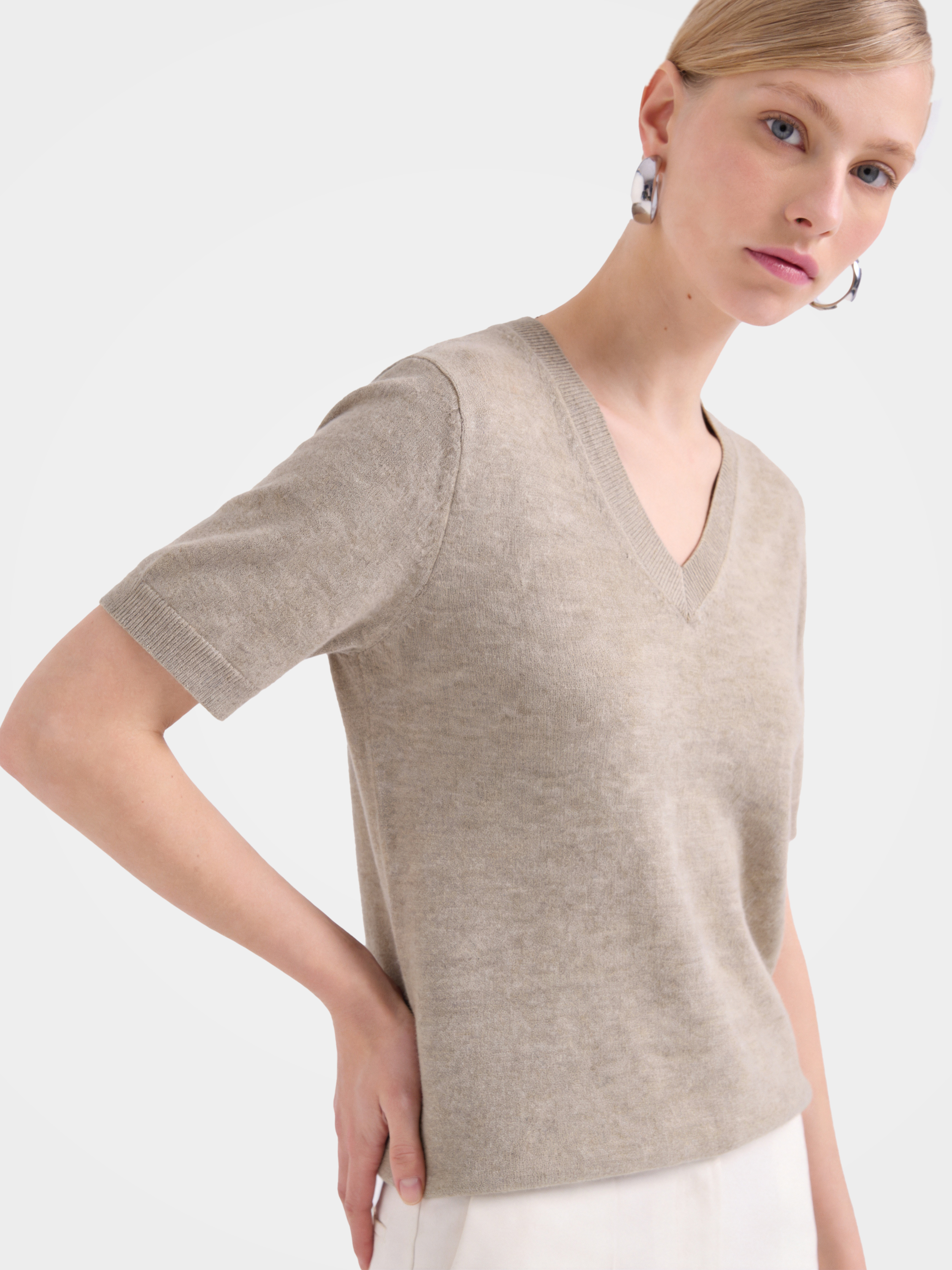 100% Cashmere V Neck Short Sleeve Sweater