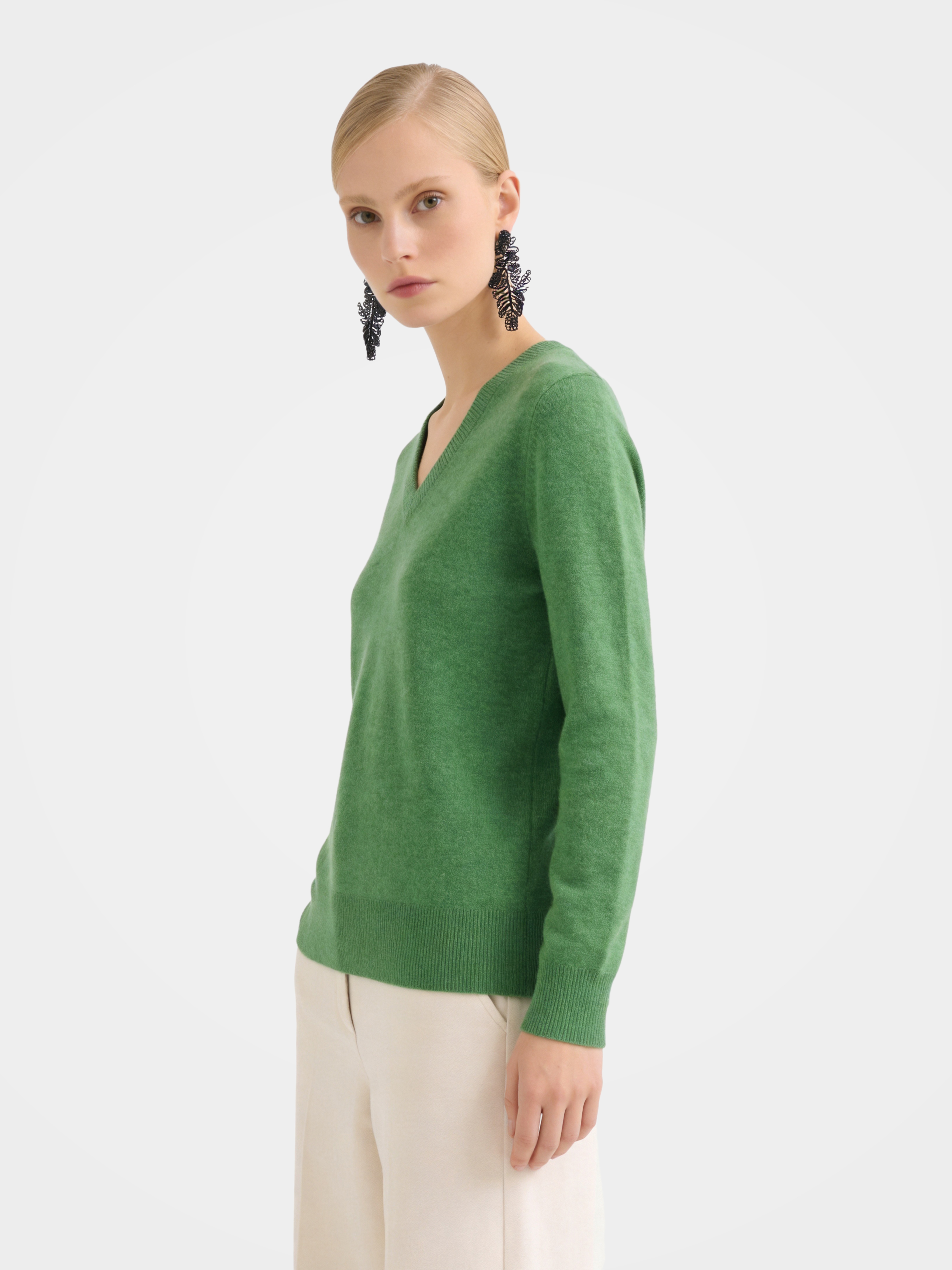 Lightweight Cashmere V-Neck Knit Top