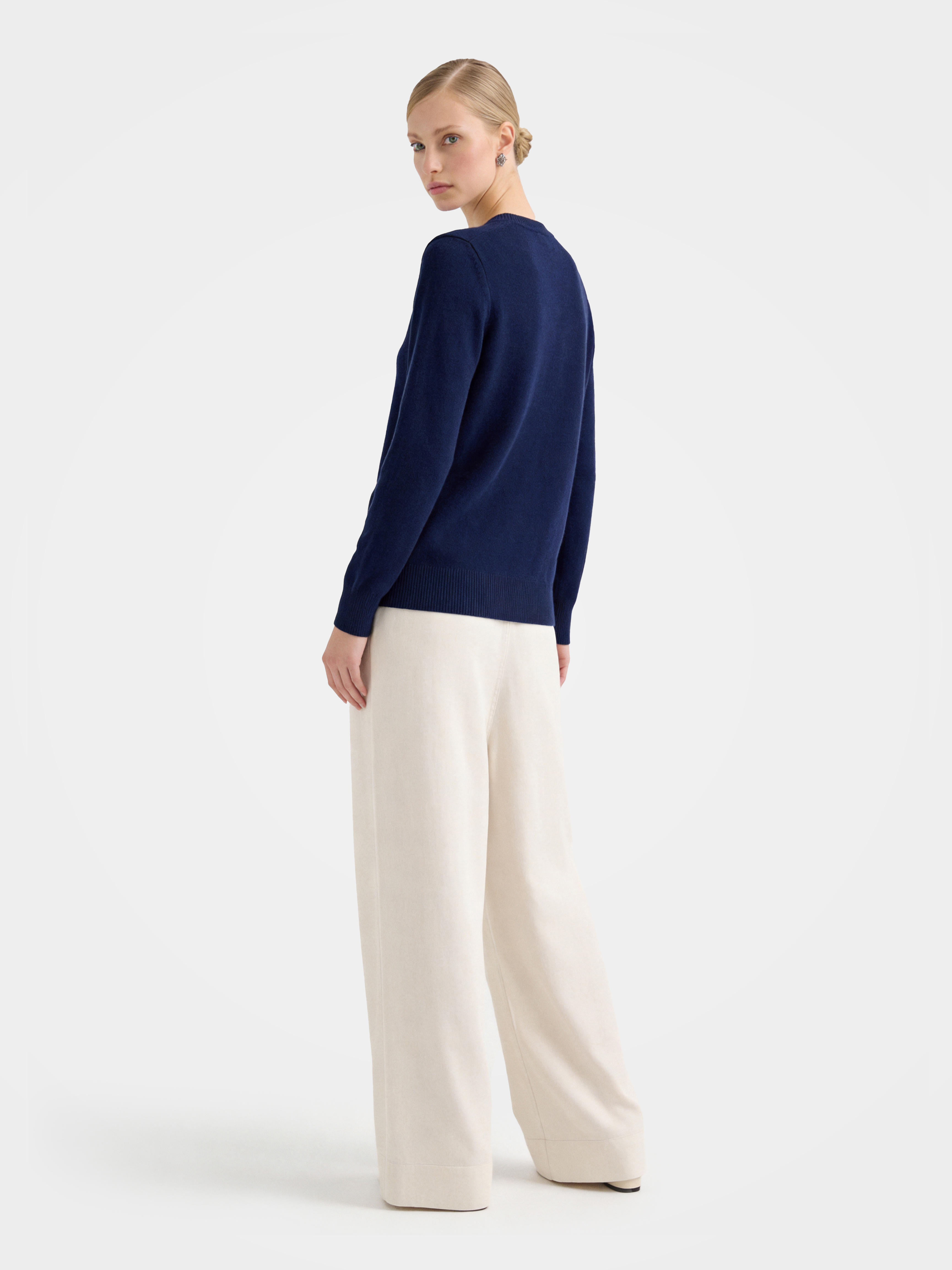 Lightweight Cashmere V-Neck Knit Top