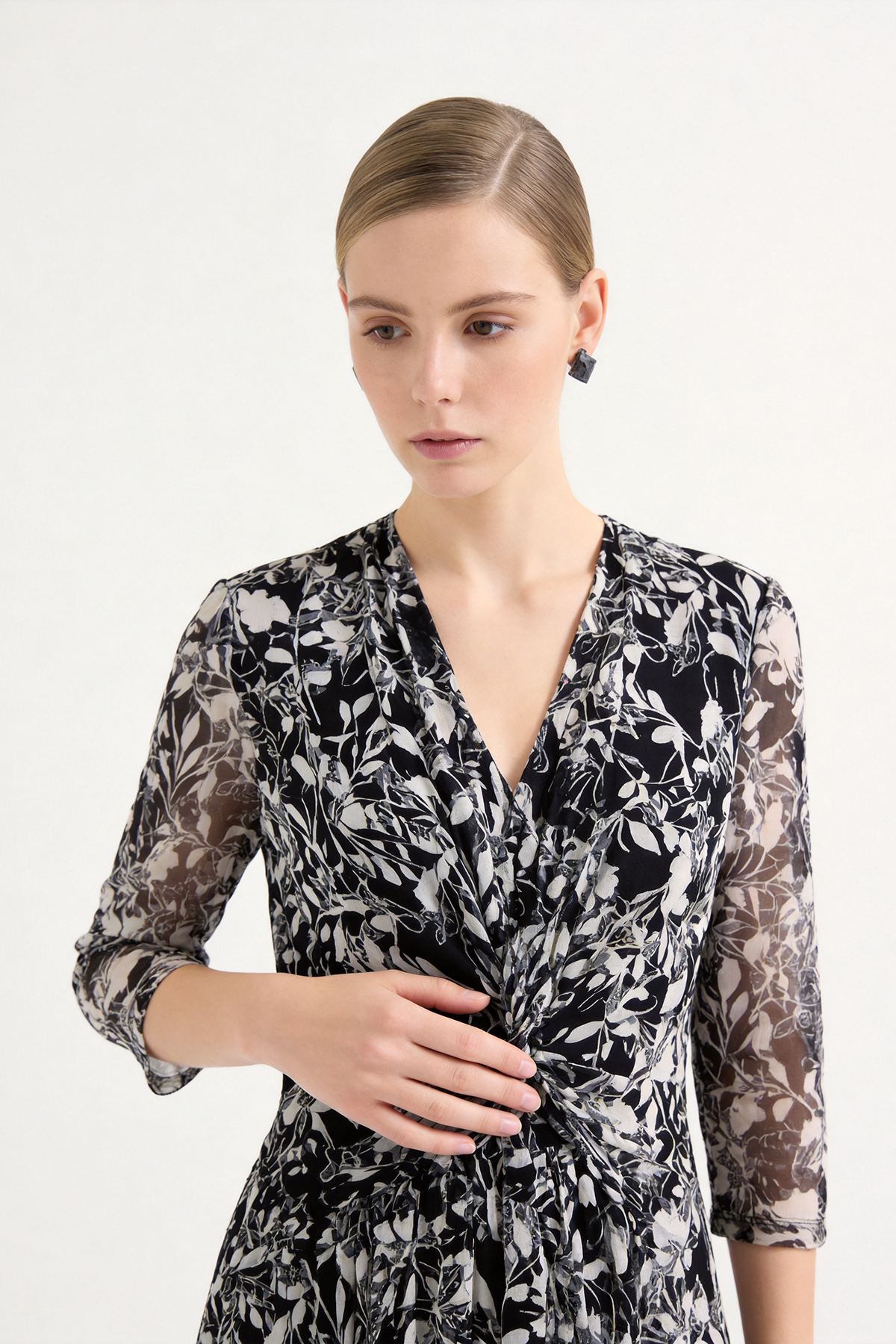 Black Silk Print Knee-Length Mesh Dress
