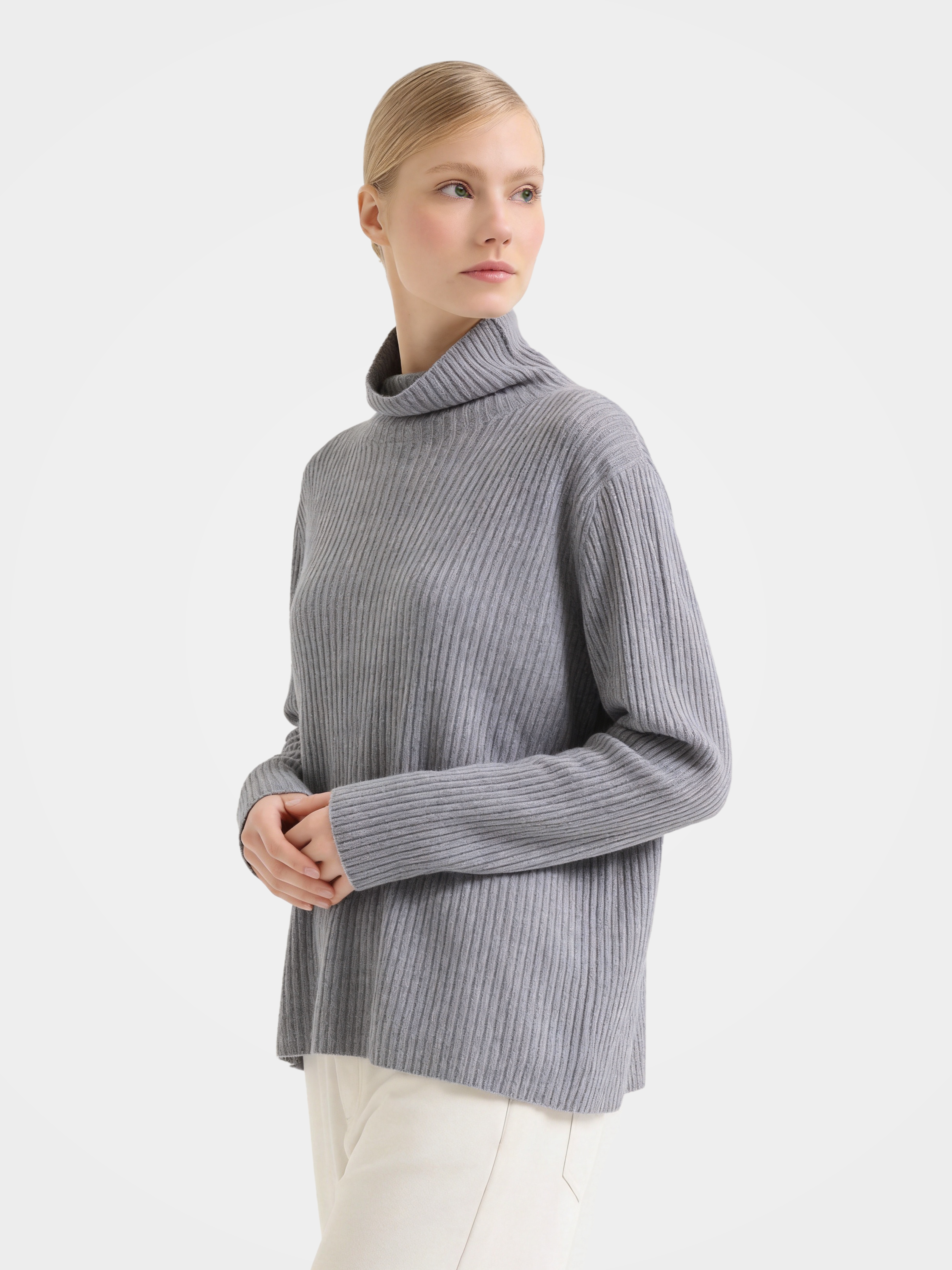 Soft 100% Mongolian Cashmere Turtleneck Knit Top
