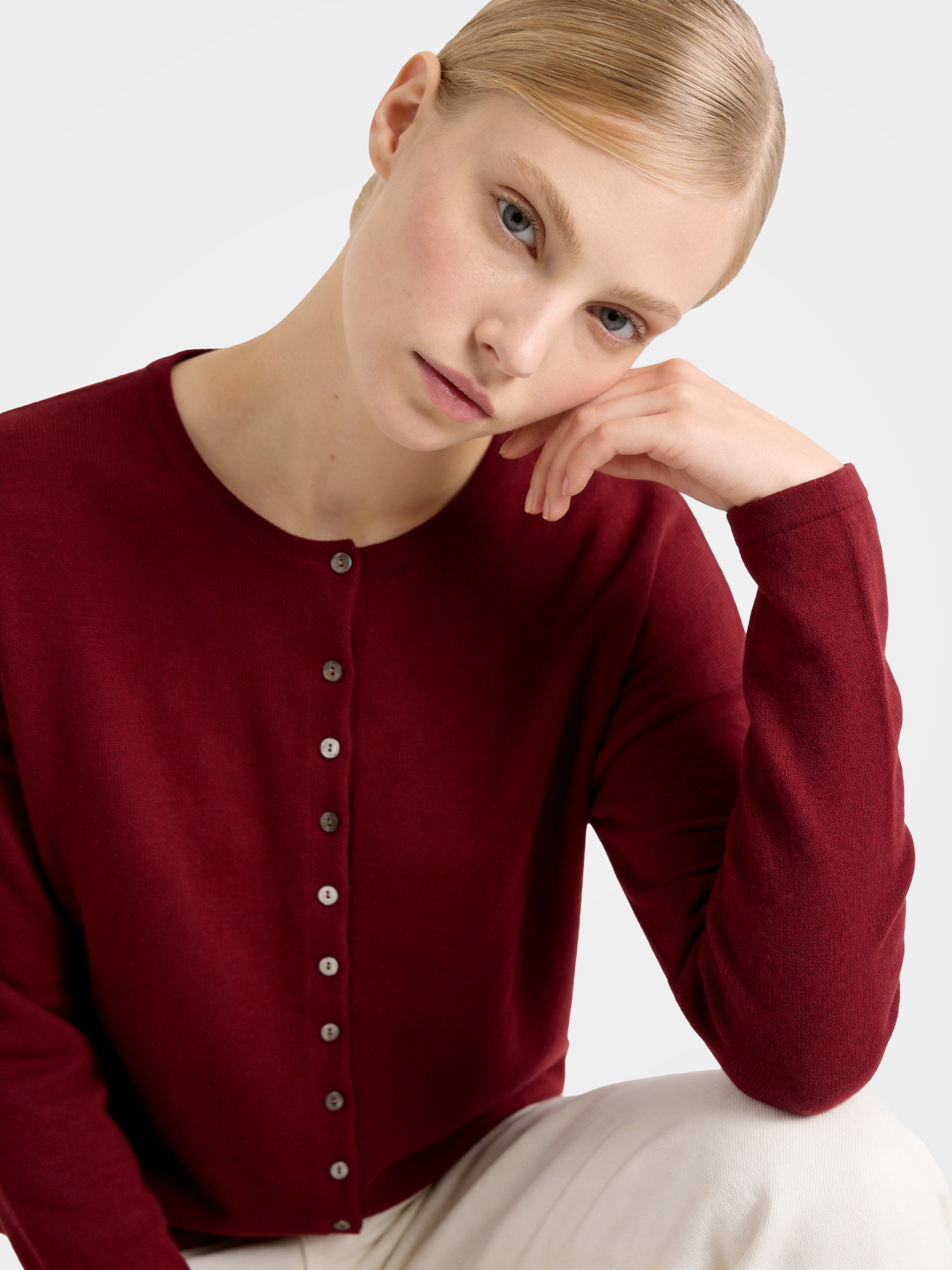 Soft 100% Mongolia Cashmere Crew Neck Cardigan